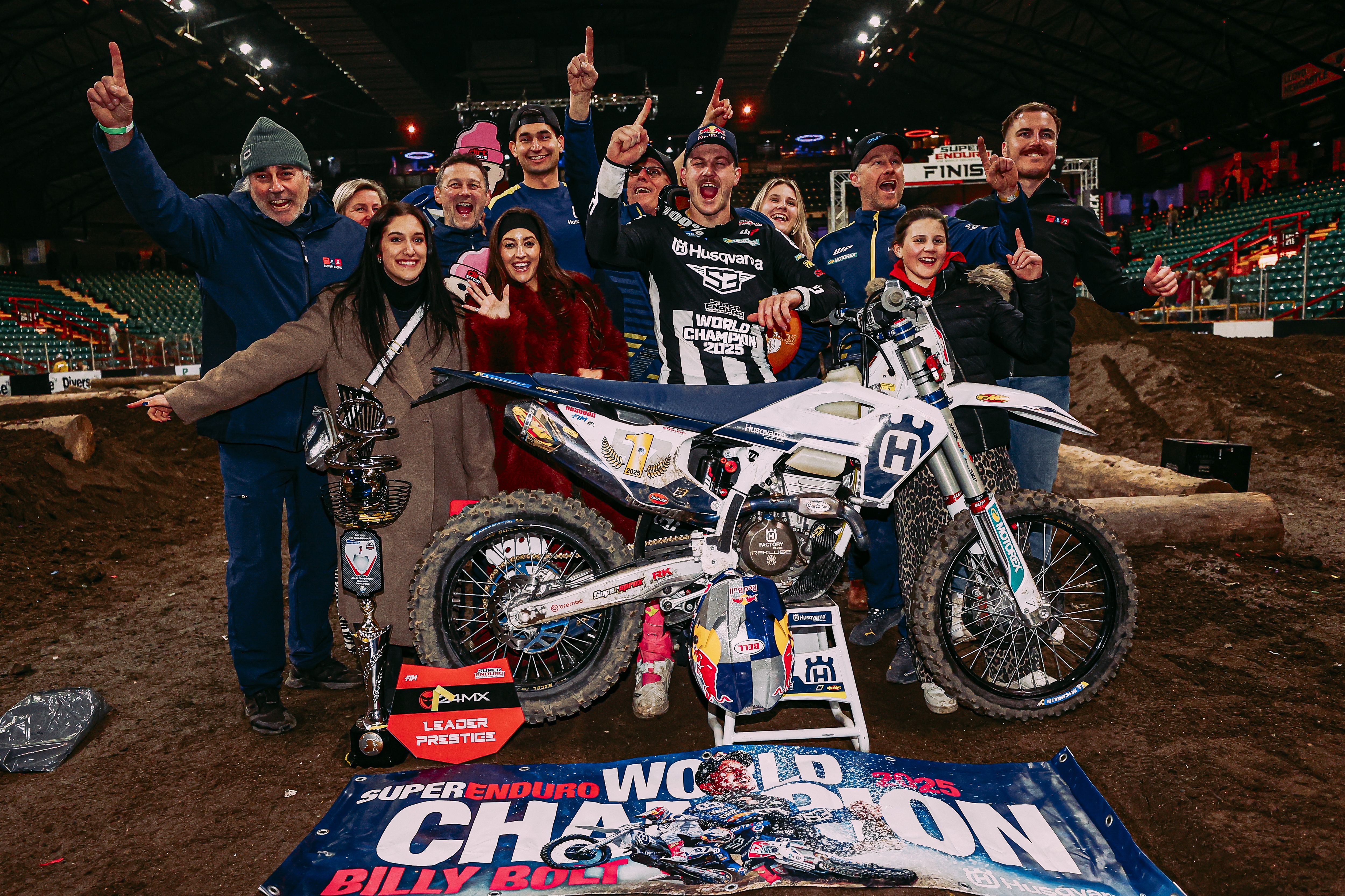 Billy Bolt gana el Campeonato Mundial de SuperEnduro 2025. Su quinto título, todos consecutivos.ingdom