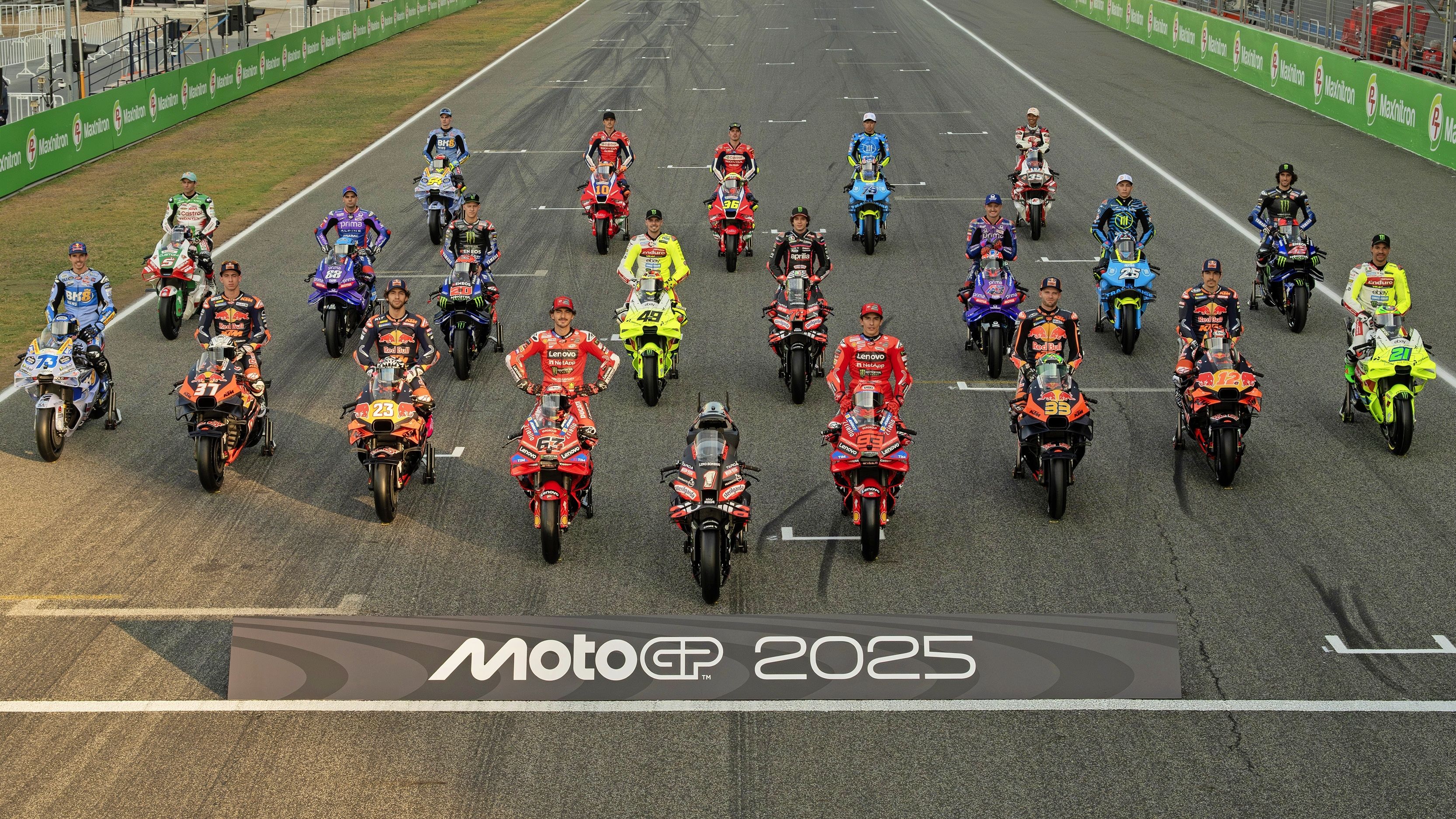 La foto de familia de MotoGP 2025