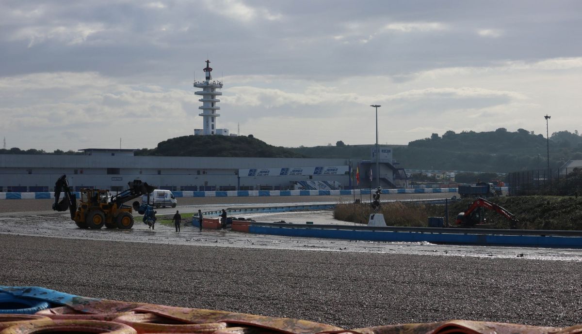 El último sector del Circuito de Jerez   Ángel Nieto ha sido el más afectado por la tormenta