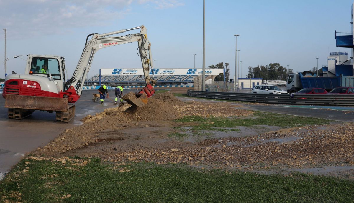 Ya han comenzado los trabajos de limpieza del Circuito de Jerez   Ángel Nieto