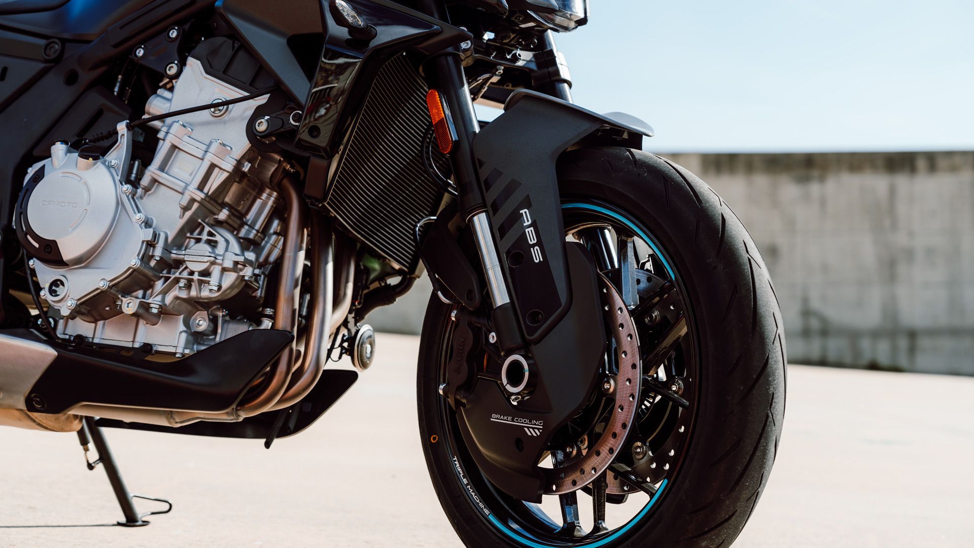 CFMoto 675NK 2025 Detalles (6)