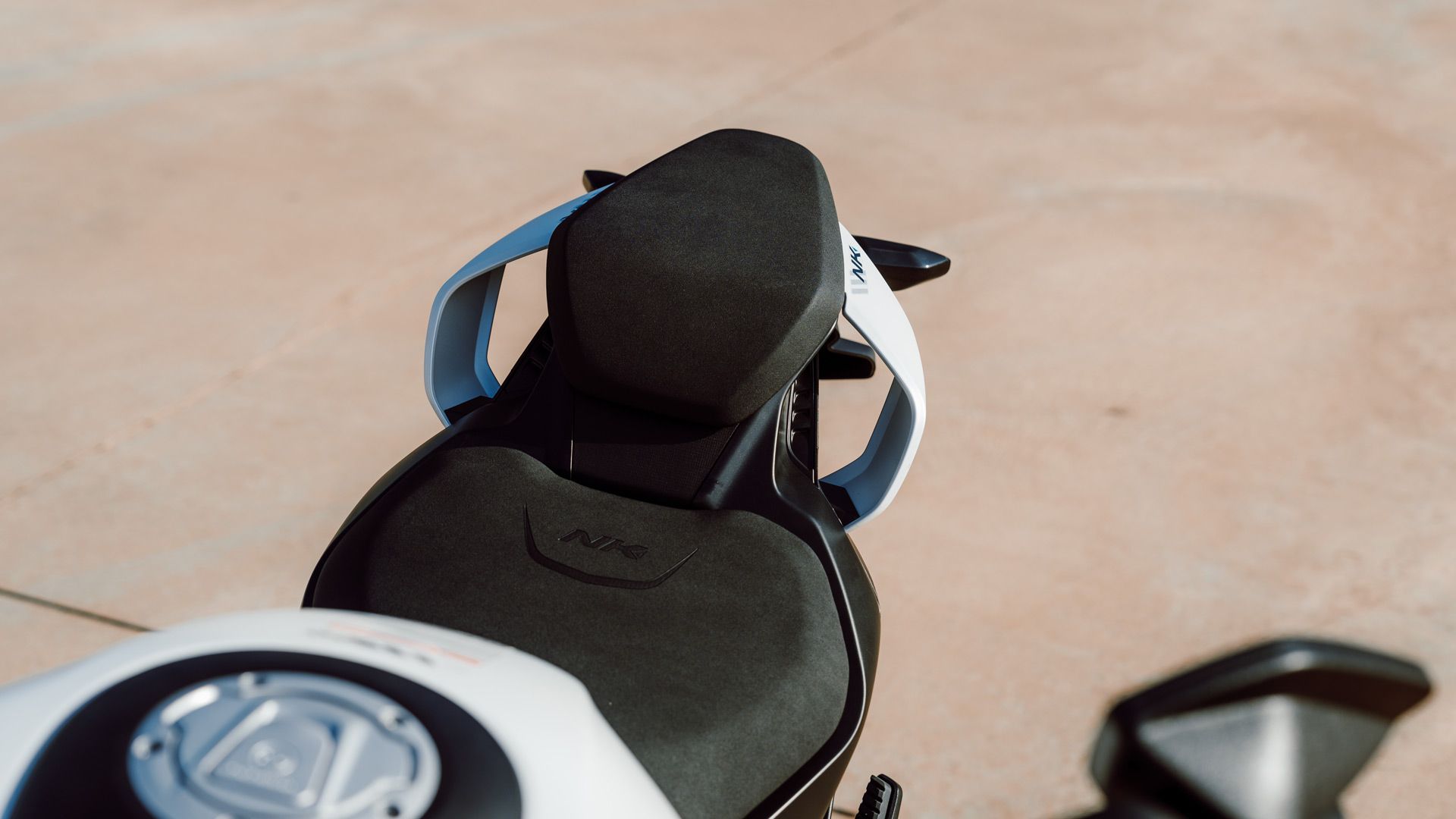 CFMoto 675NK 2025 Detalles (19)