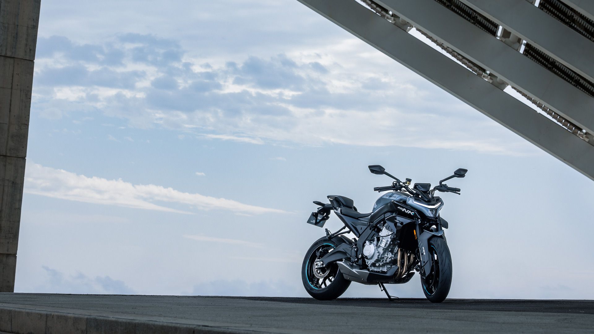 CFMoto 675NK 2025 Estatica (2)