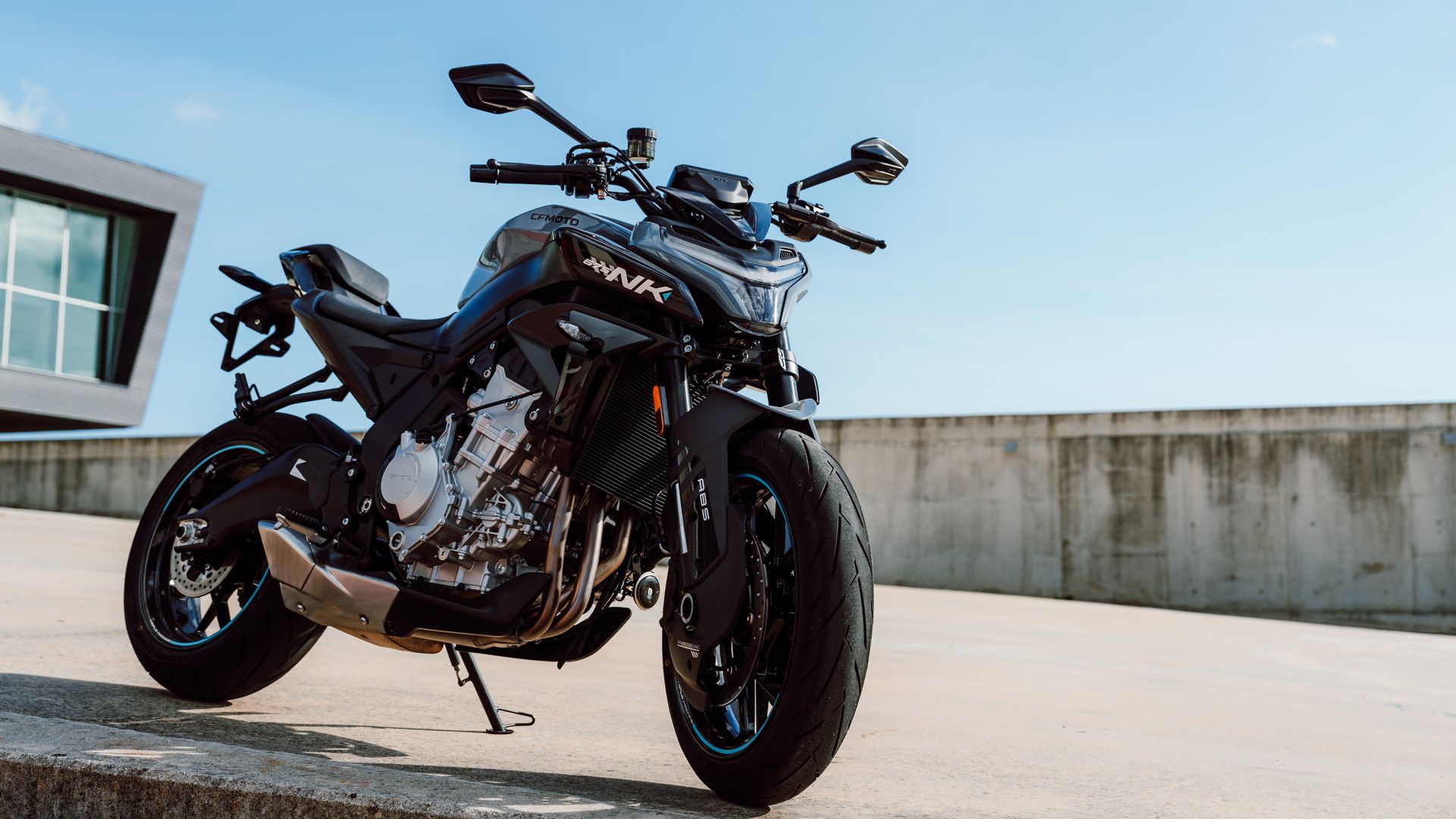 CFMoto 675NK 2025 Estatica (10)