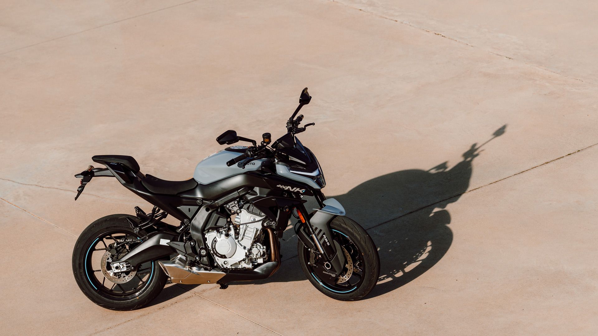 CFMoto 675NK 2025 Estatica (16)