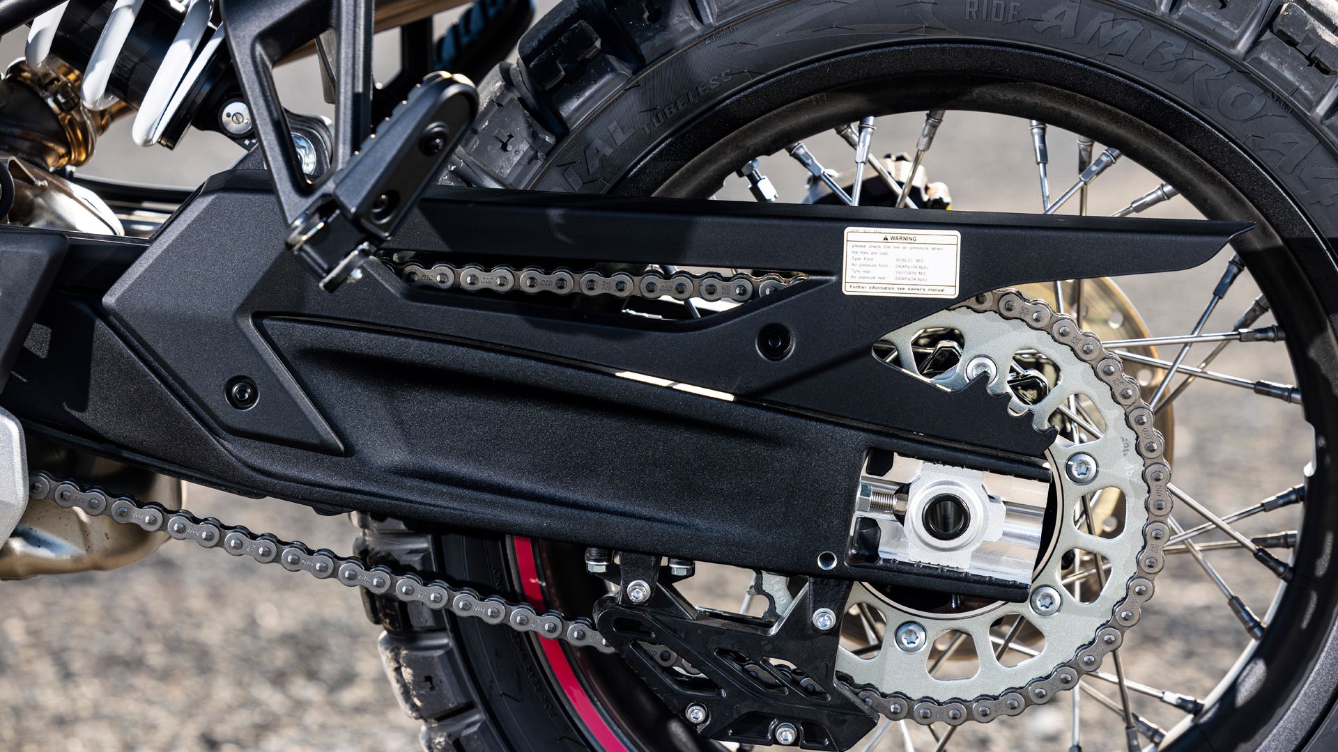 CFMoto 800 MT X 2025 Detalles (1)