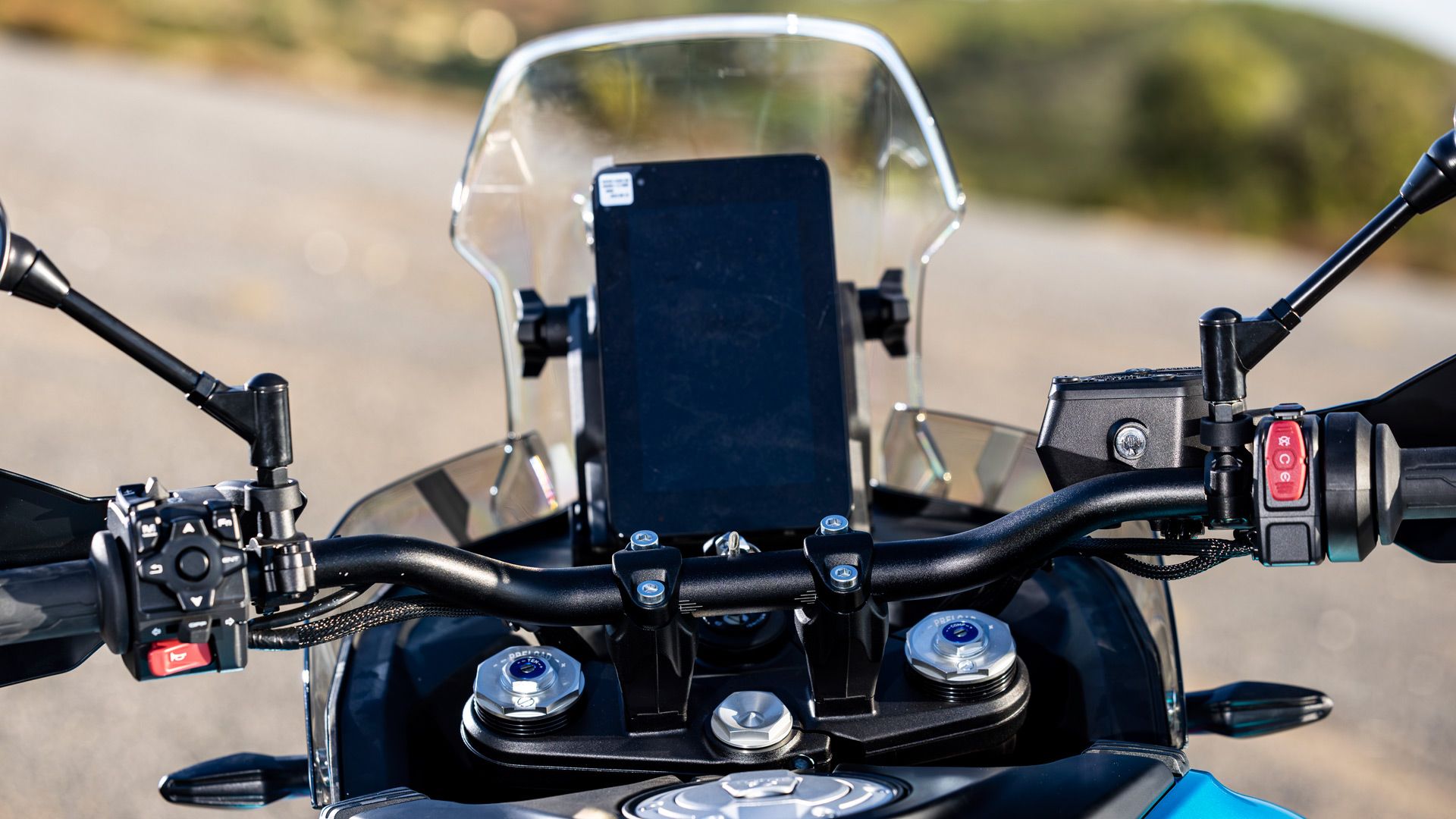 CFMoto 800 MT X 2025 Detalles (16)
