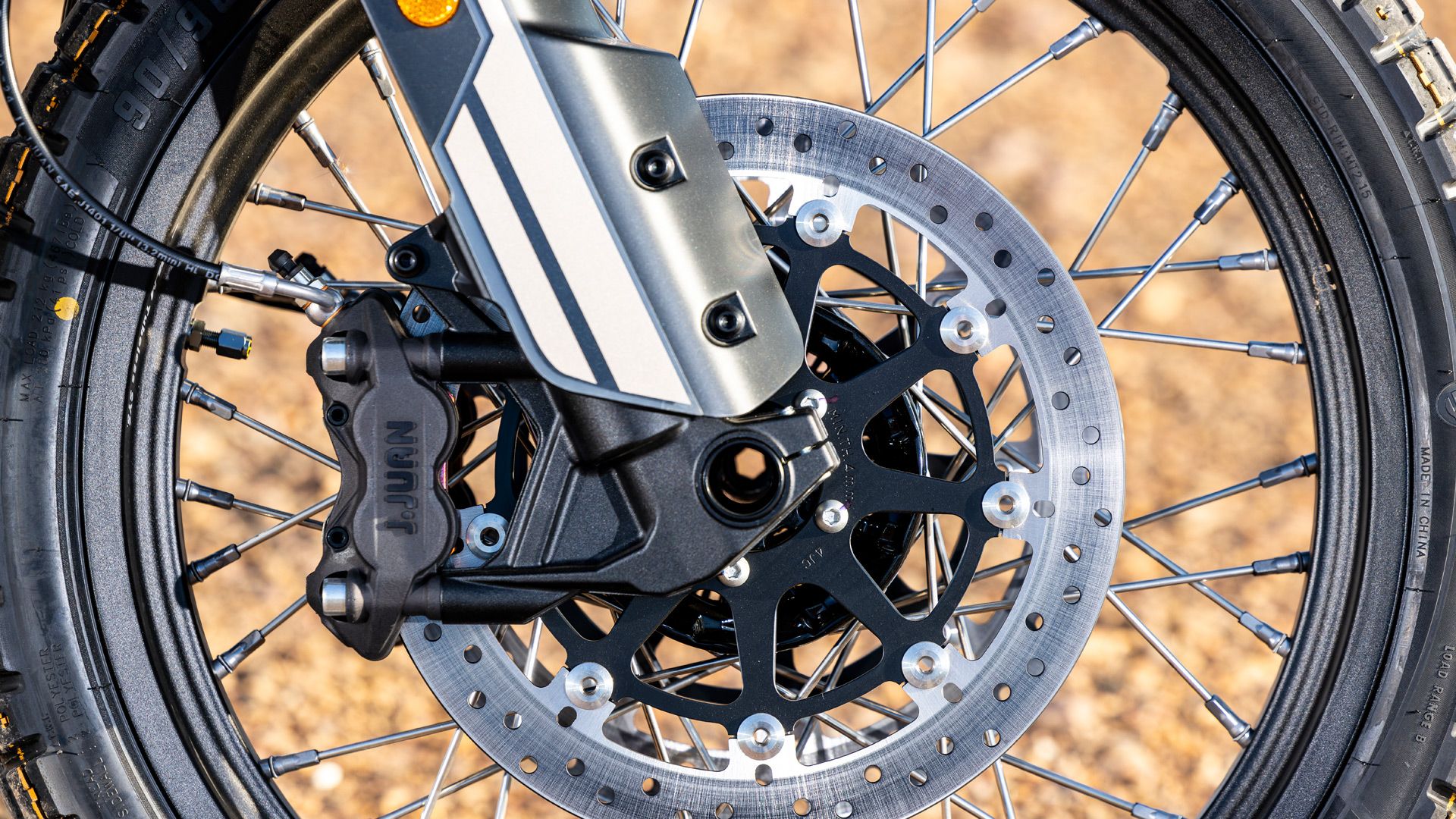 CFMoto 800 MT X 2025 Detalles (30)