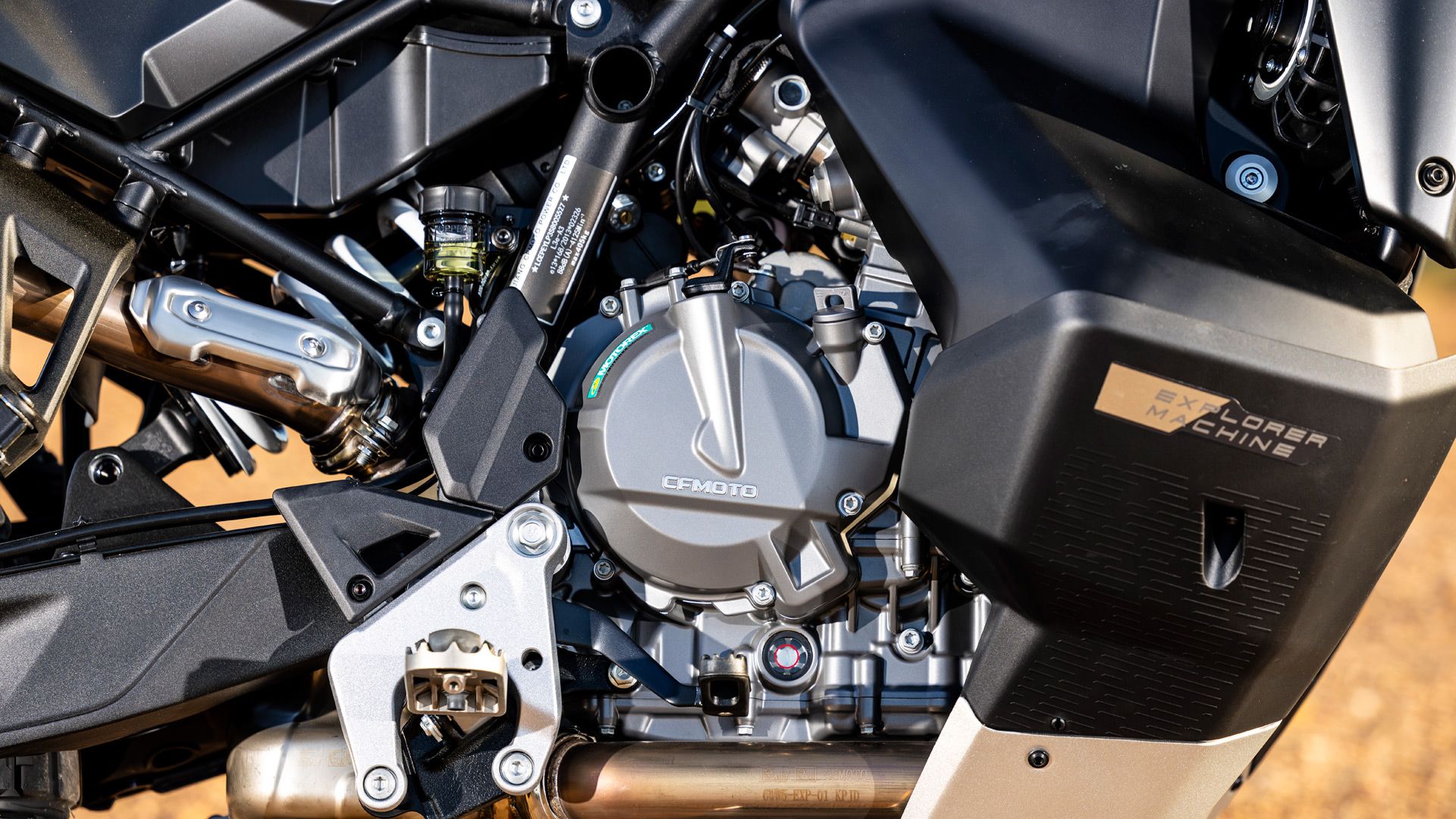 CFMoto 800 MT X 2025 Detalles (31)
