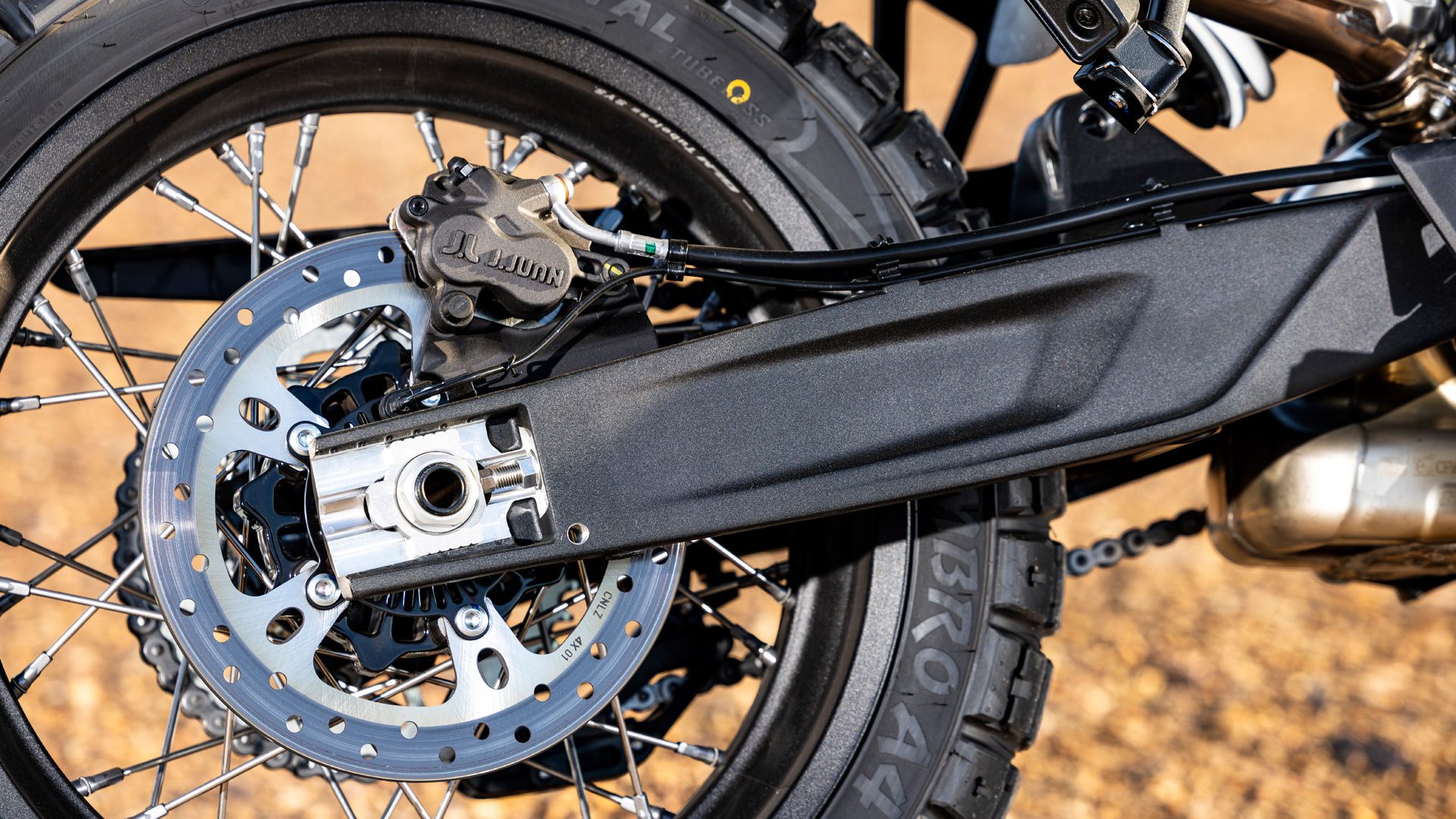 CFMoto 800 MT X 2025 Detalles (33)