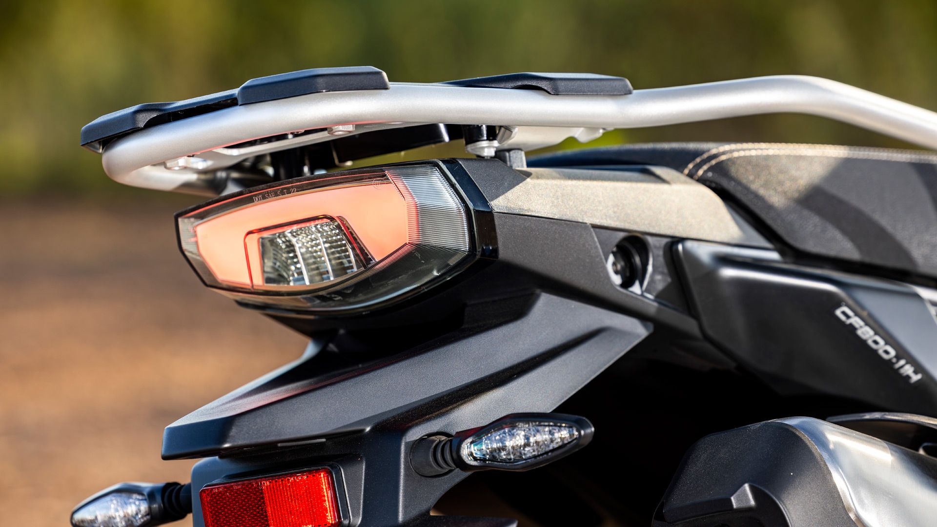CFMoto 800 MT X 2025 Detalles (39)