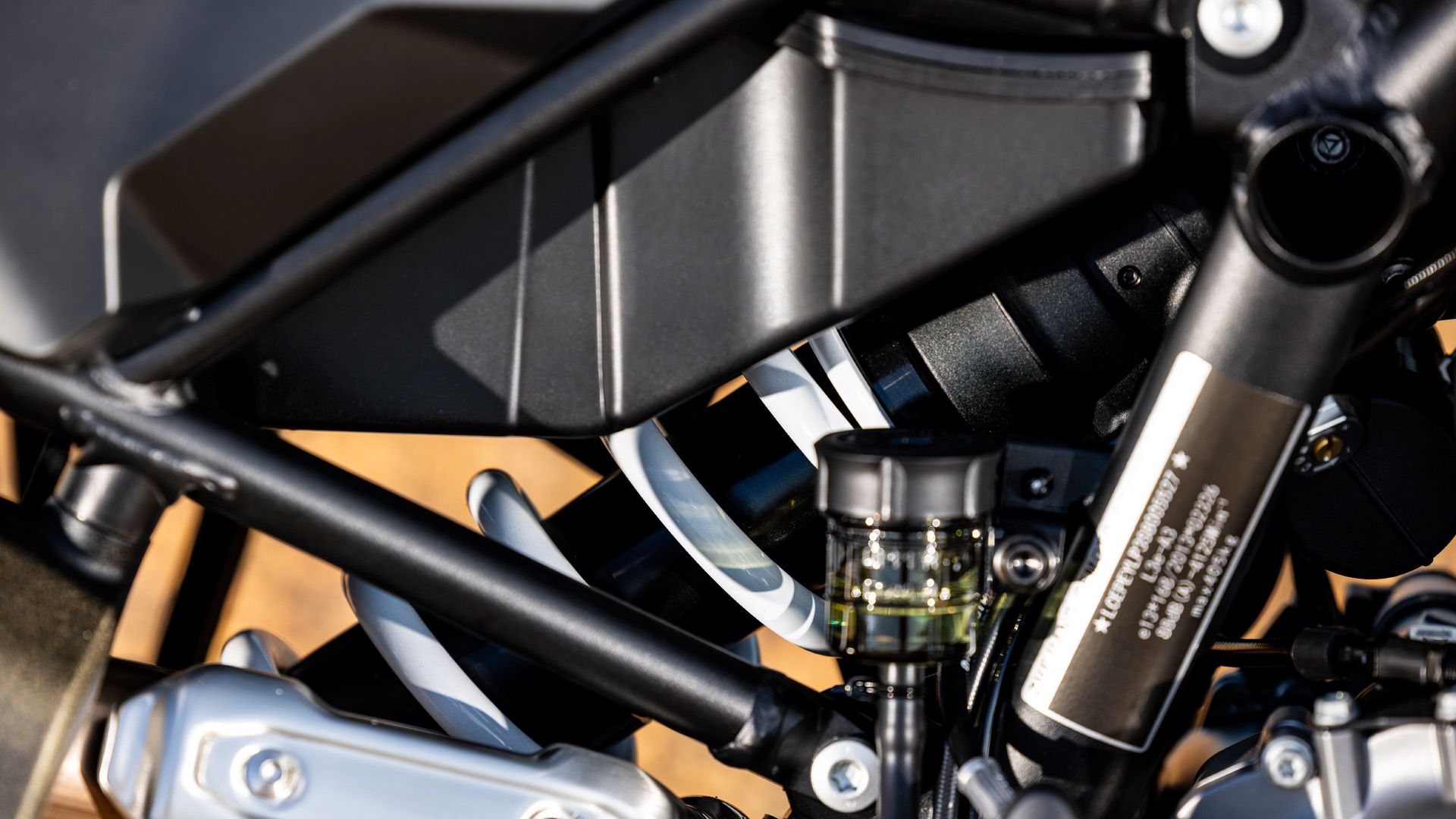 CFMoto 800 MT X 2025 Detalles (44)
