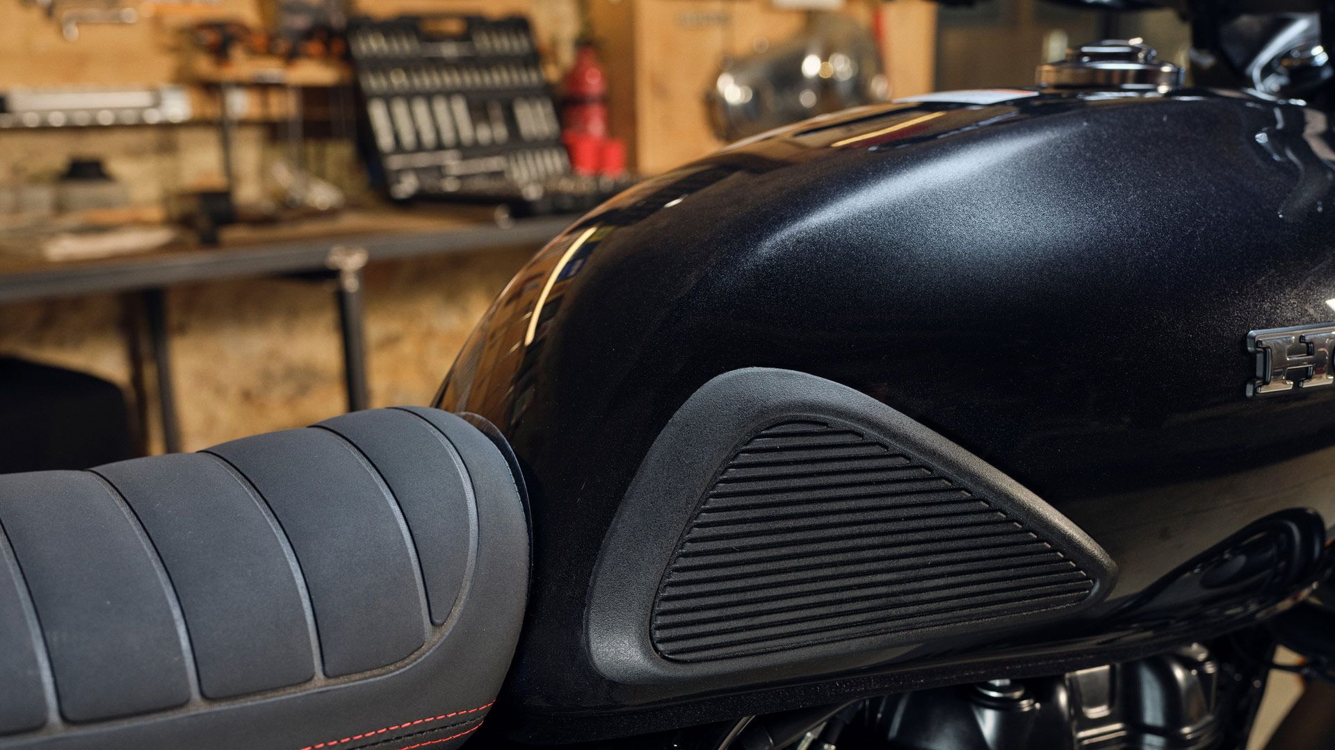 Honda GB350S 2025 Detalles (1)