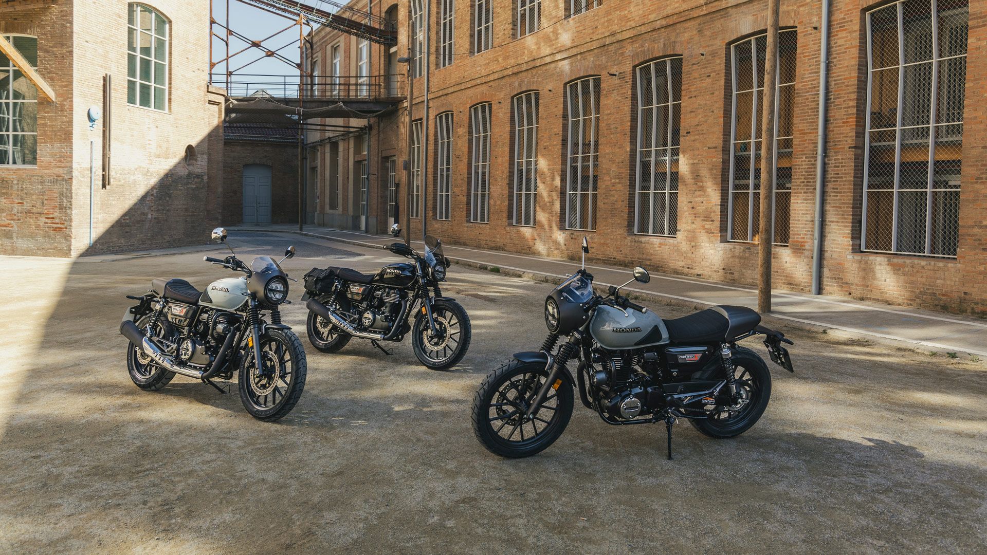 Honda GB350S YM25 0487