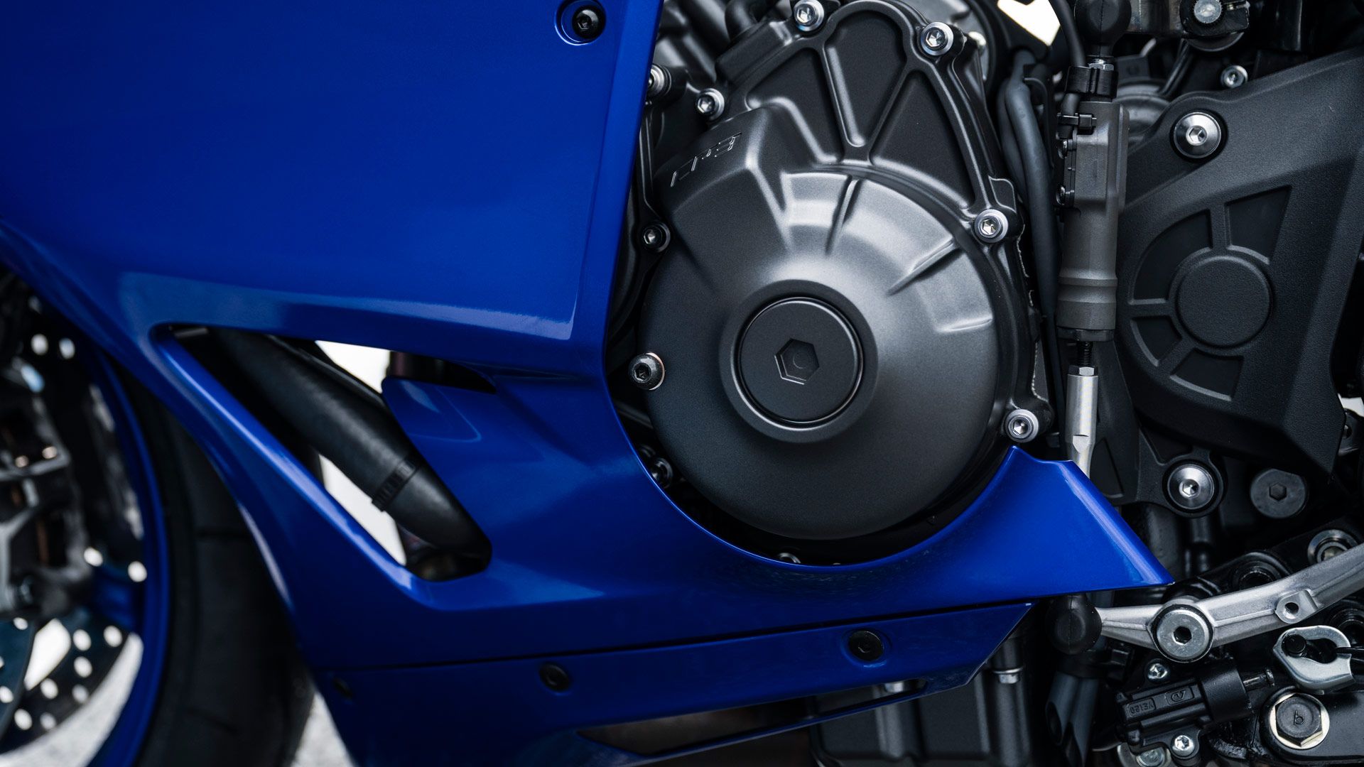 Yamaha R9 2025 Detalles (1B)
