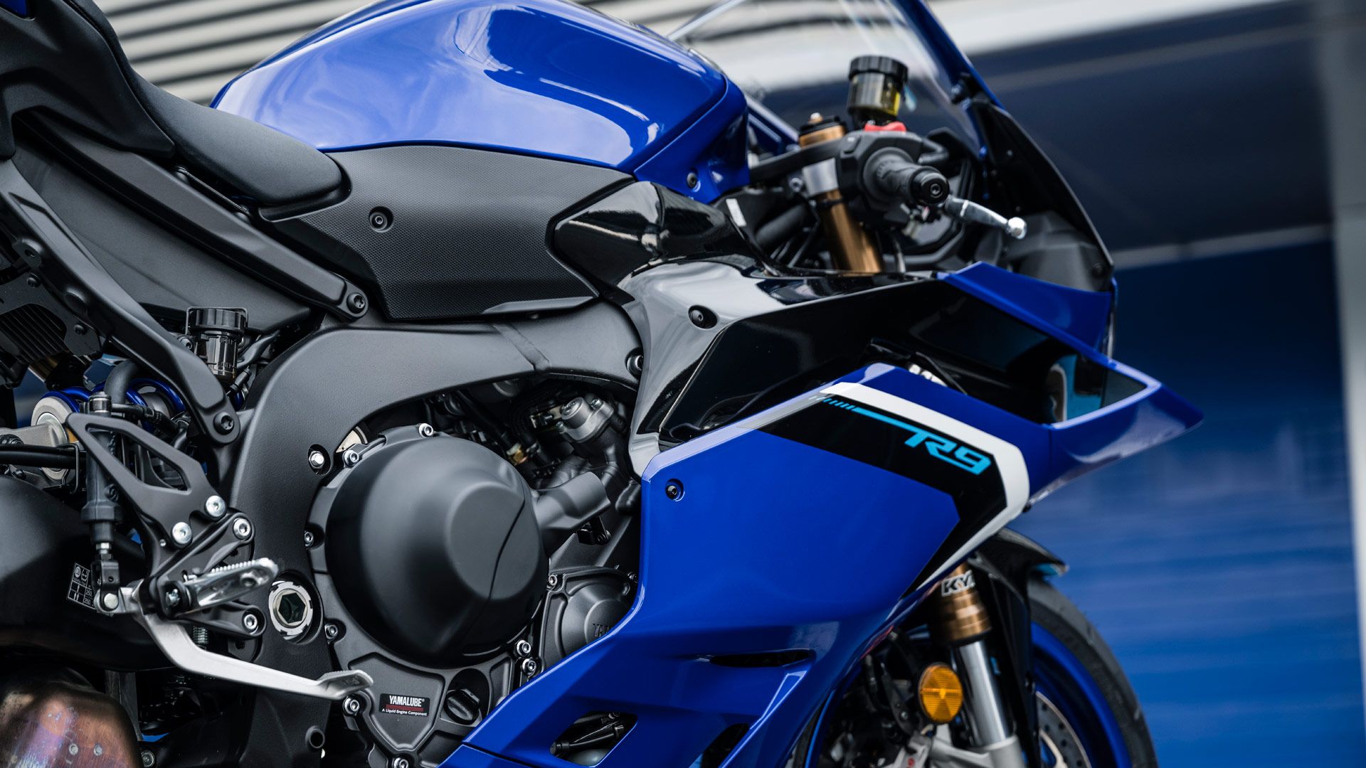 Yamaha R9 2025 Detalles (4B)