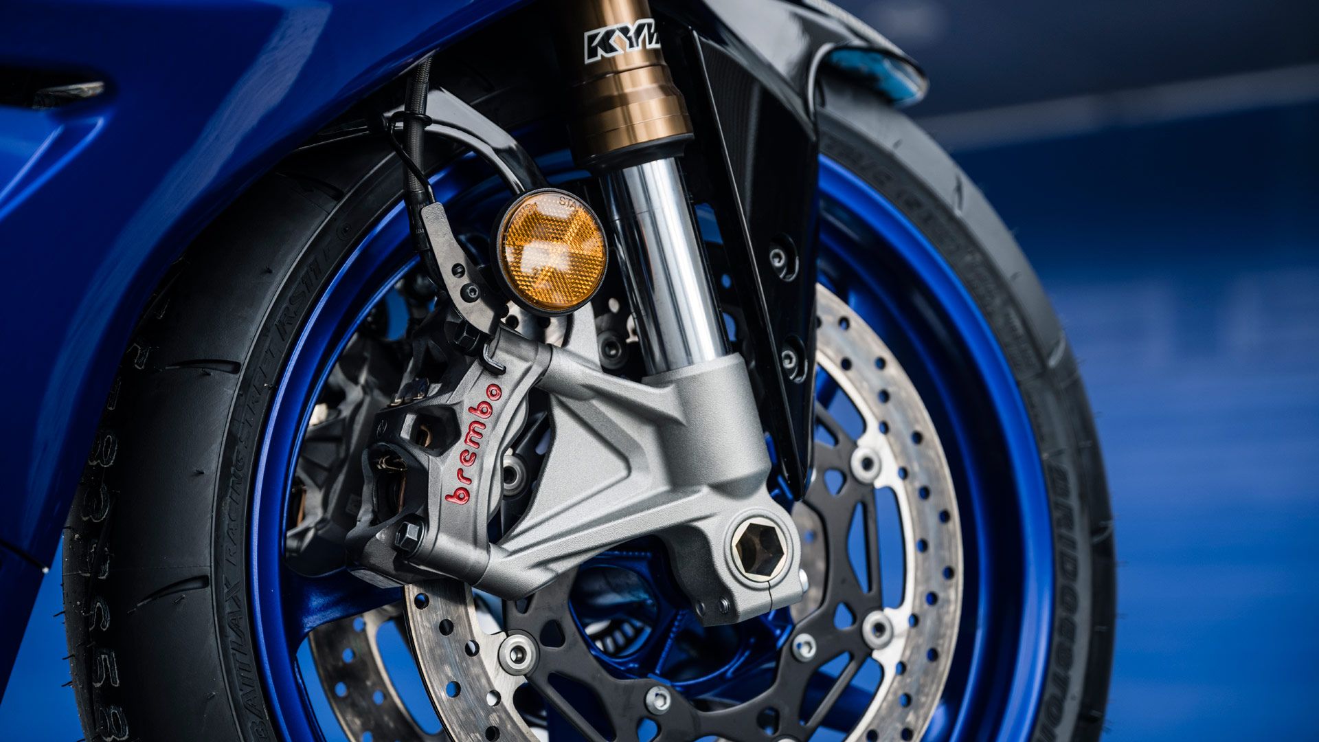 Yamaha R9 2025 Detalles (5B)