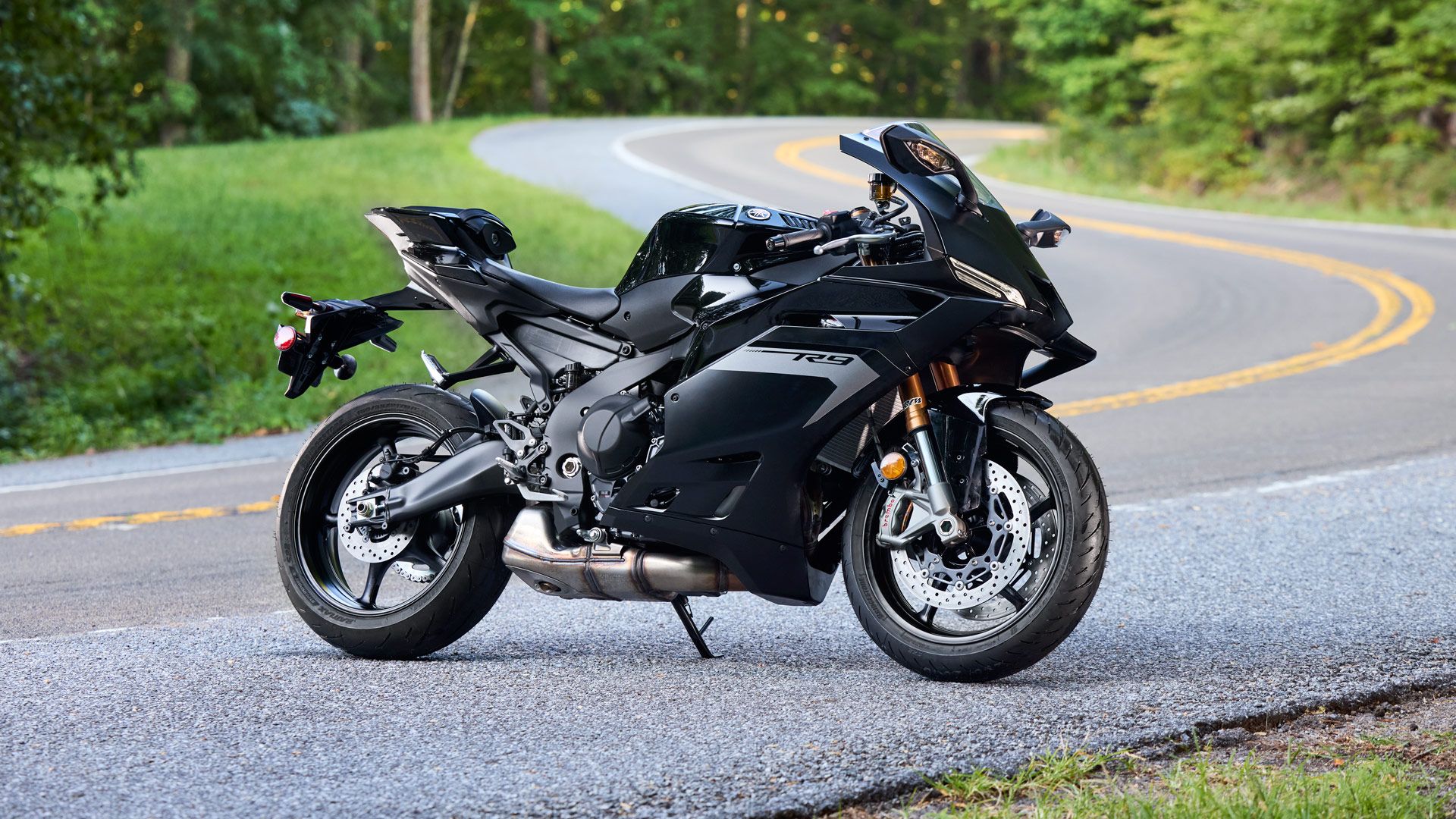 Yamaha R9 Estatica (7)