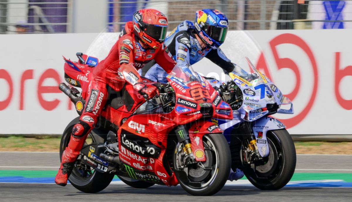 Marc Márquez adelanta a Álex Márquez en la carrera de MotoGP en Tailandia 2025 Marc Márquez adelanta a Álex Márquez en la carrera de MotoGP en Tailandia 2025