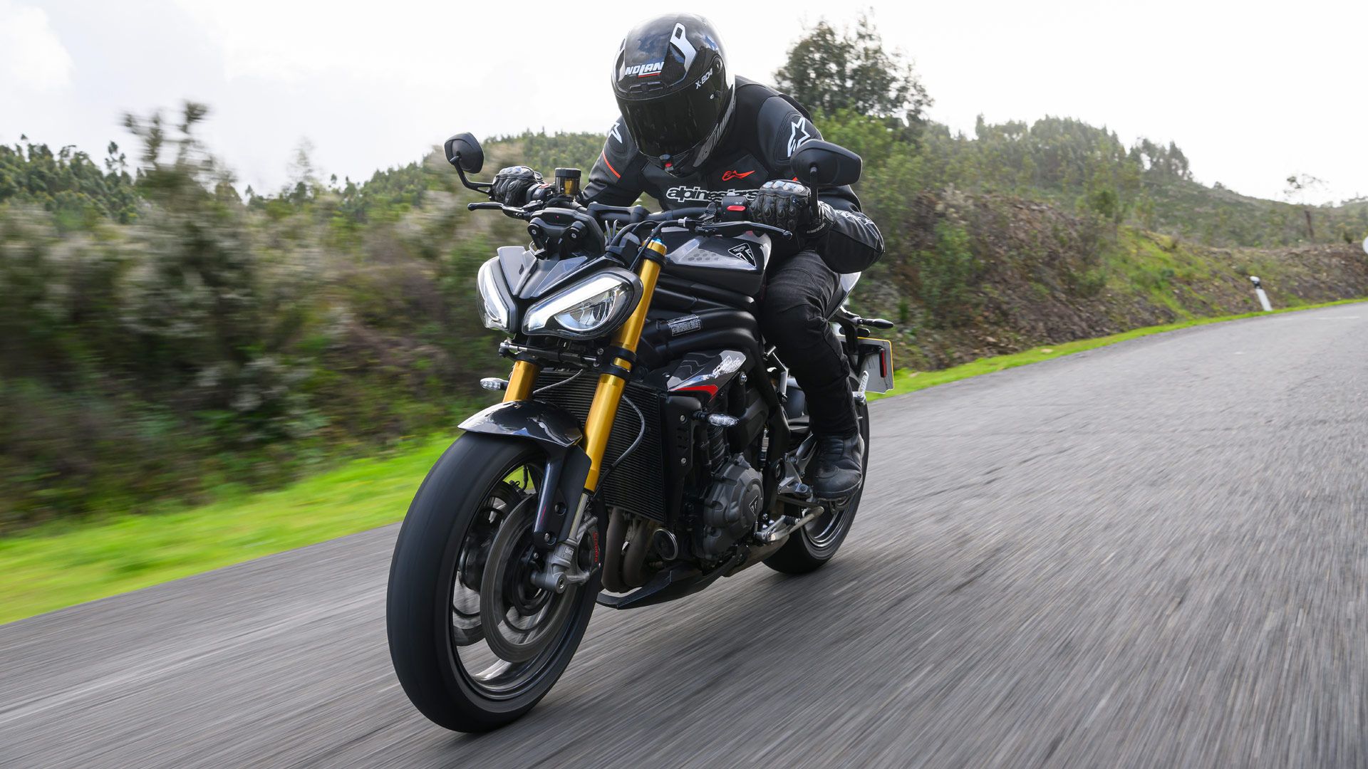 Triumph Speed Triple 1200 RS 2025 Accion Carretera (5)