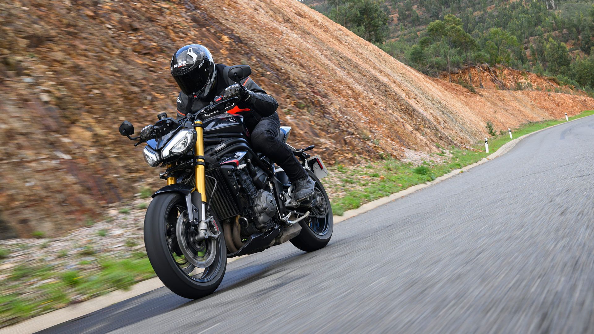 Triumph Speed Triple 1200 RS 2025 Accion Carretera (10)