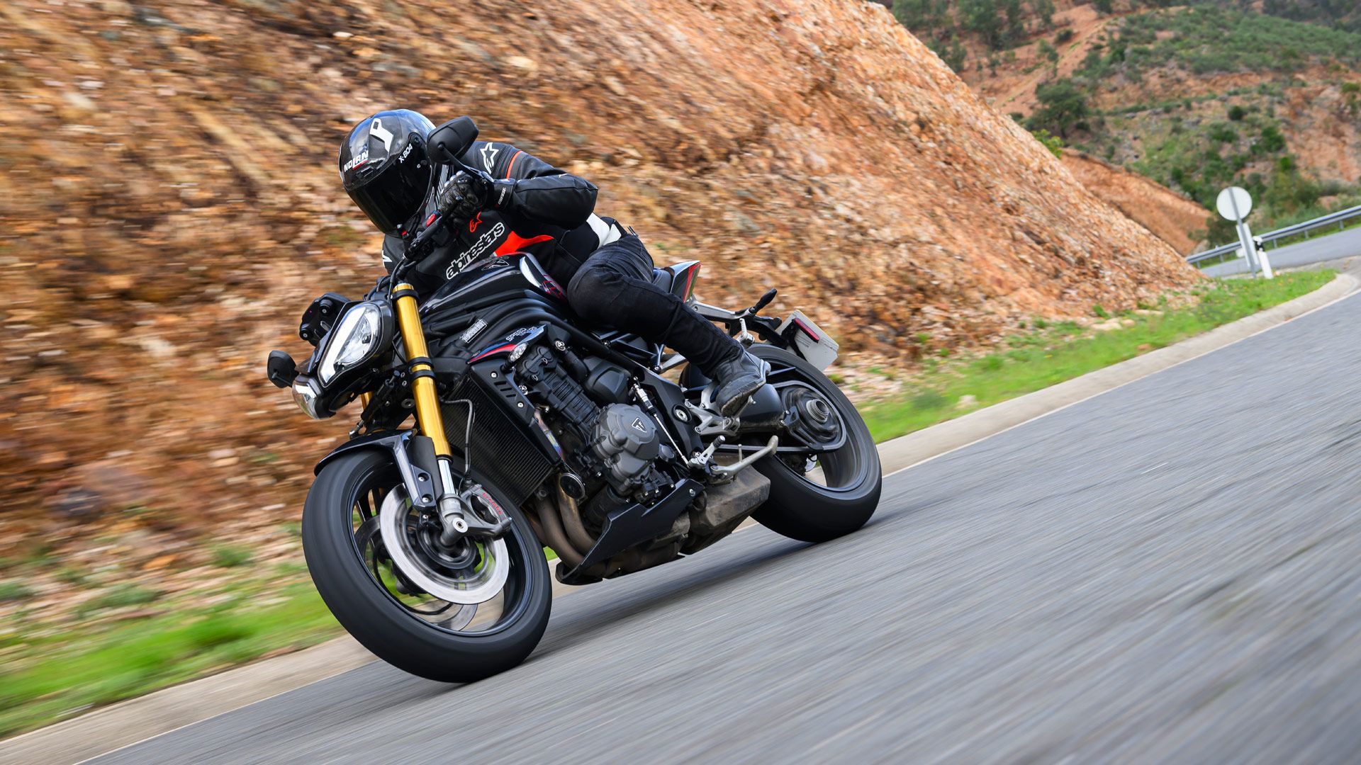 Triumph Speed Triple 1200 RS 2025 Accion Carretera (16)