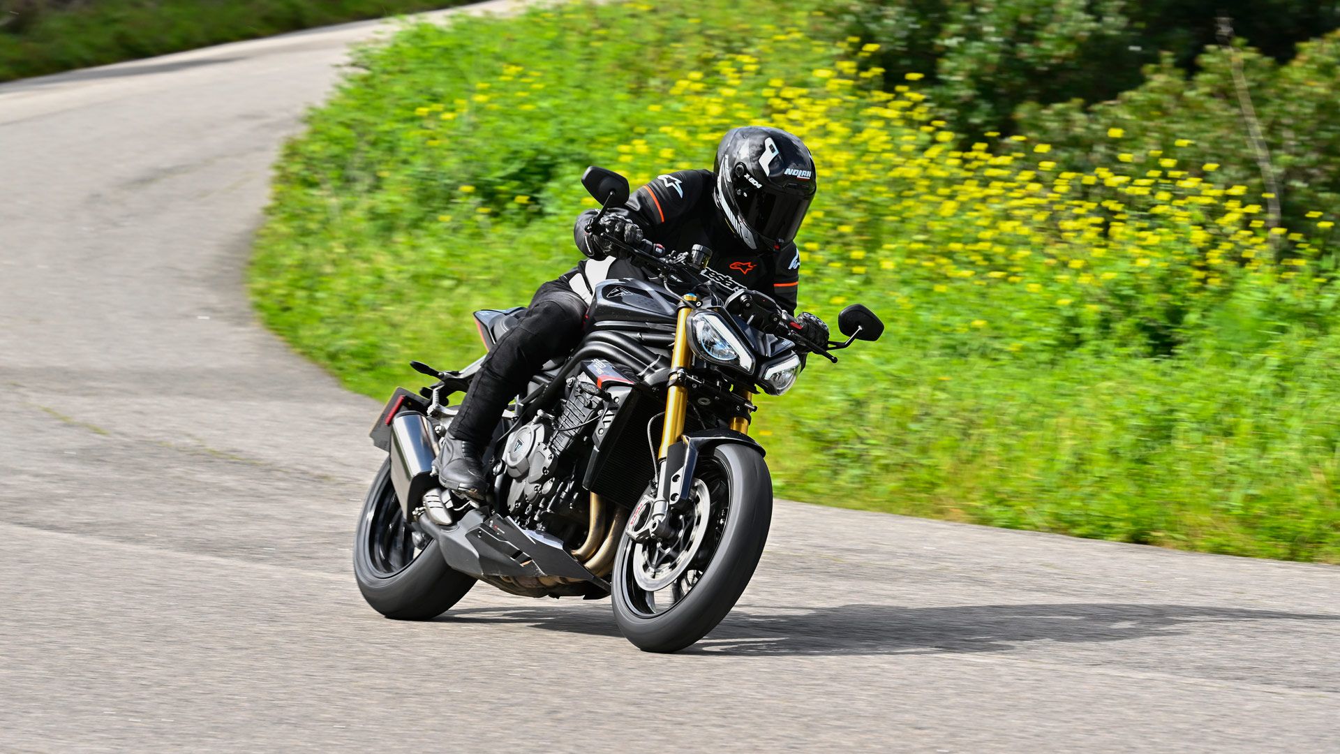 Triumph Speed Triple 1200 RS 2025 Accion Carretera (23)