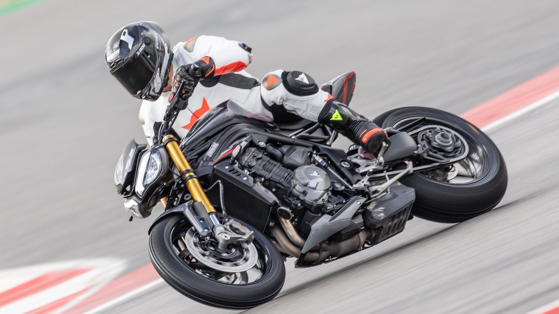 Triumph Speed Triple 1200 RS 2025 Accion Circuito Portimao (26)