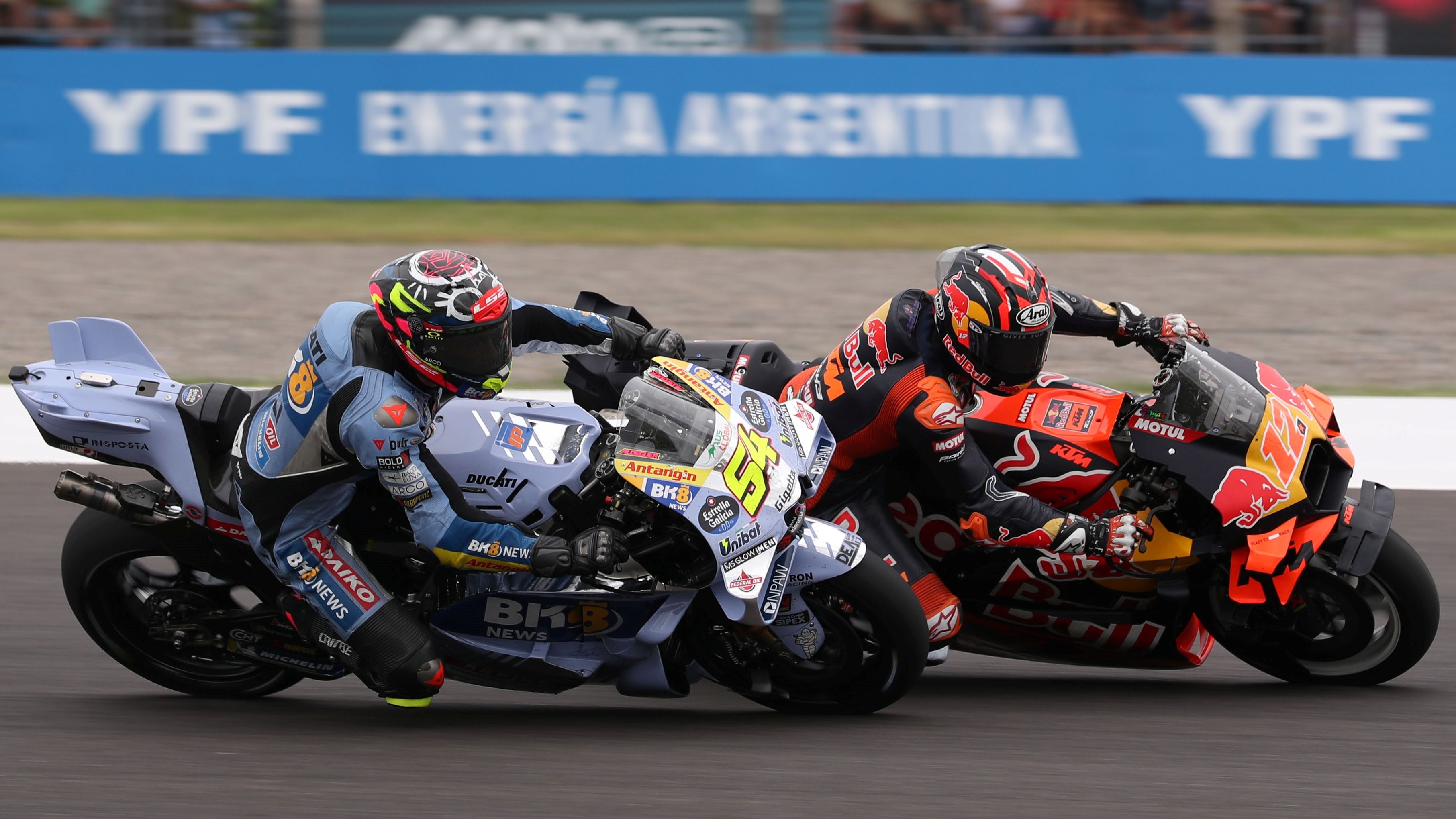 Fermín Aldeguer rebasa a Maverick Viñales, MotoGP Argentina 2025