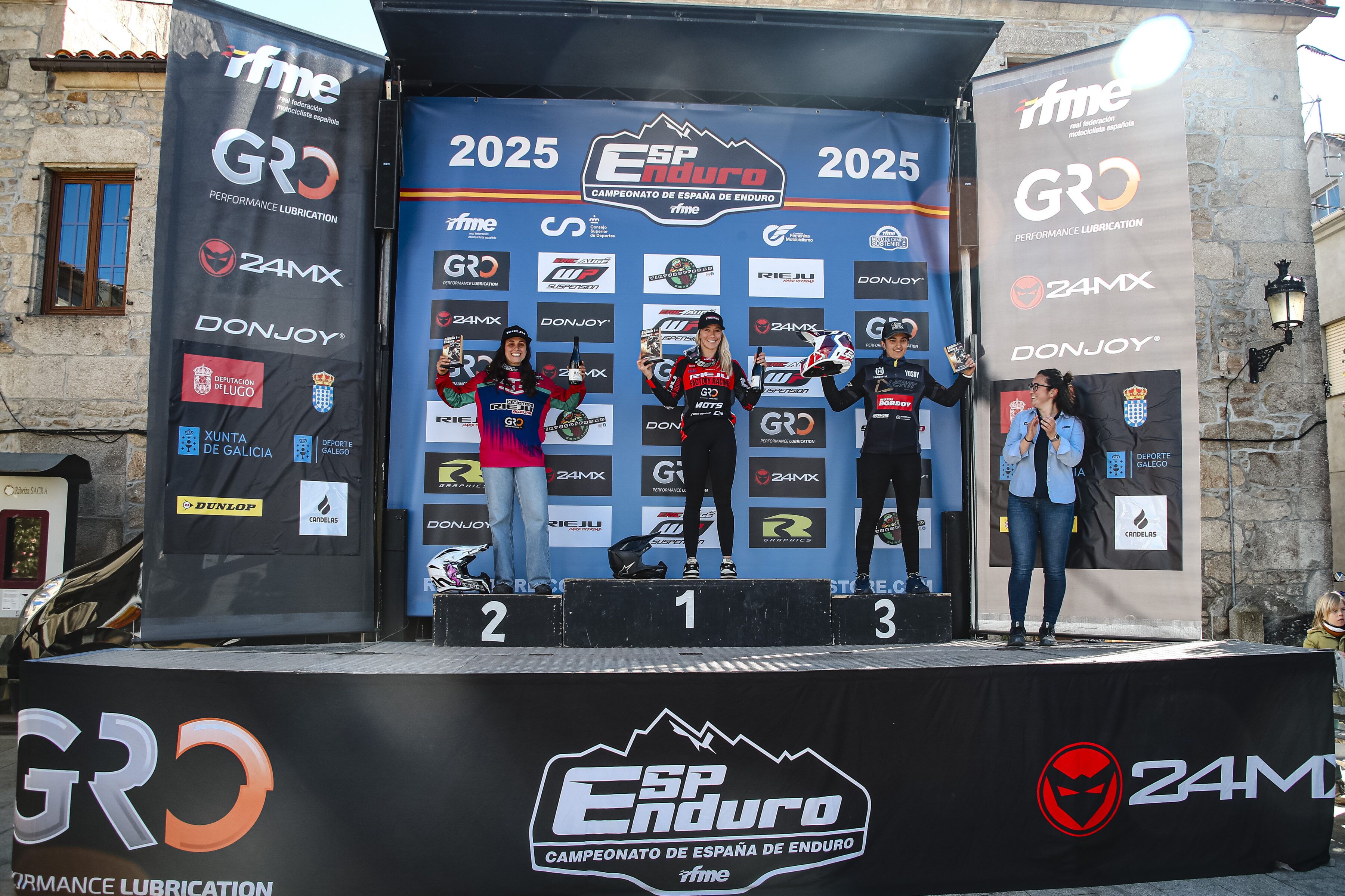 podium ef 250316 CEE Panton 1236