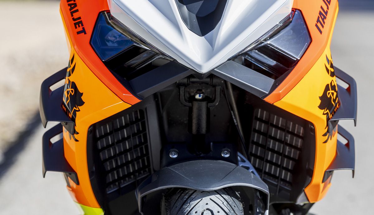 Italjet Dragster 300 detalles (2)