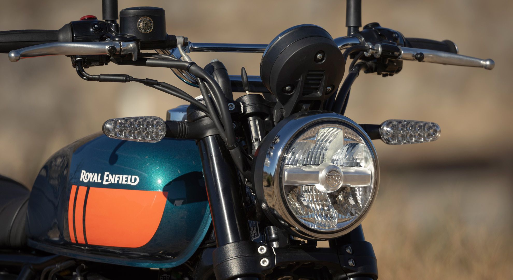 Royal Enfield Bear 650 Petrol Green