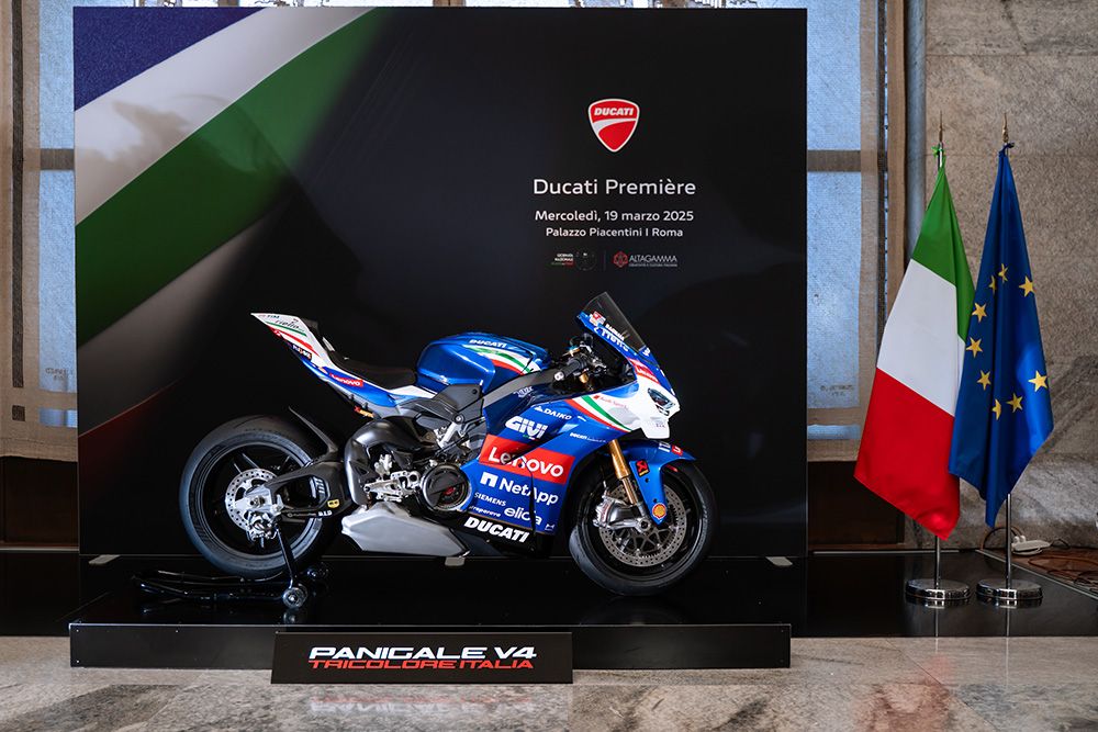 Ducati Panigale V4S Tricolore Italia presentacion (1)