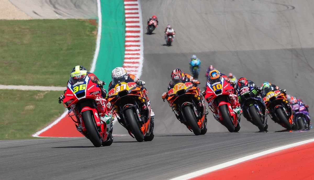 joan-mir-pedro-acosta-maverick-vinales-luca-marini-alex-rins-brad-binder-y-jack-miller-motogp-americas-2025_7_1200x690.jpeg