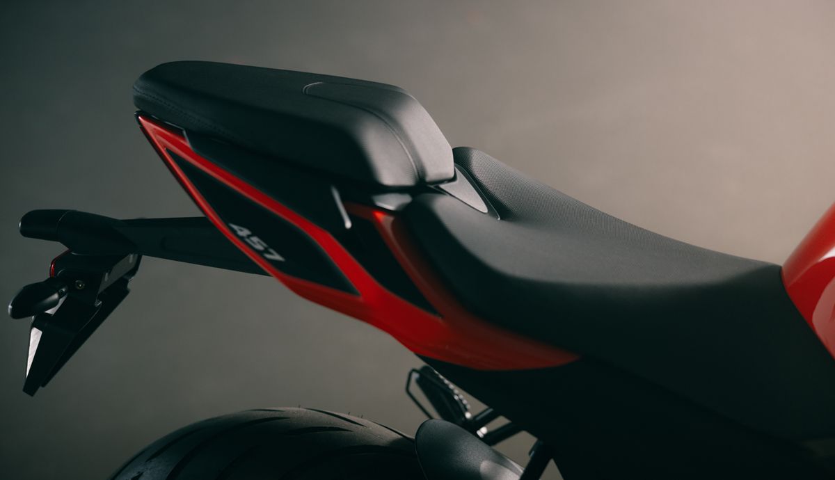 Aprilia Tuono 457 detalles (14)