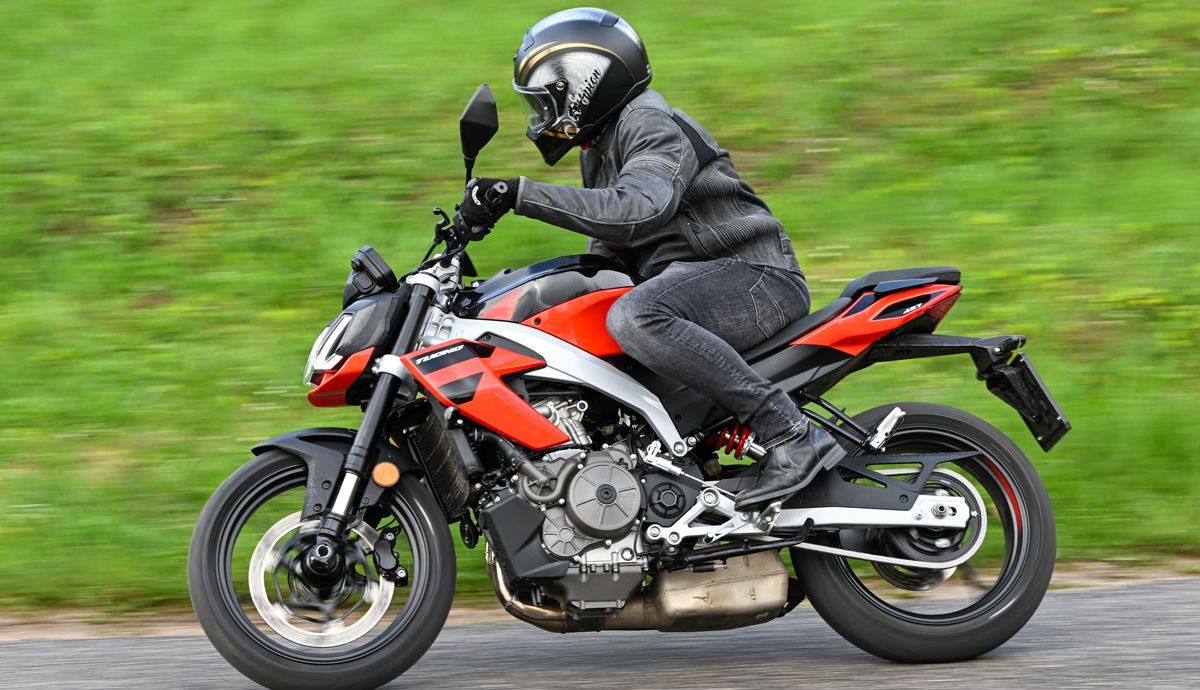 aprilia-tuono-457-accion-35_7_1200x690.jpeg