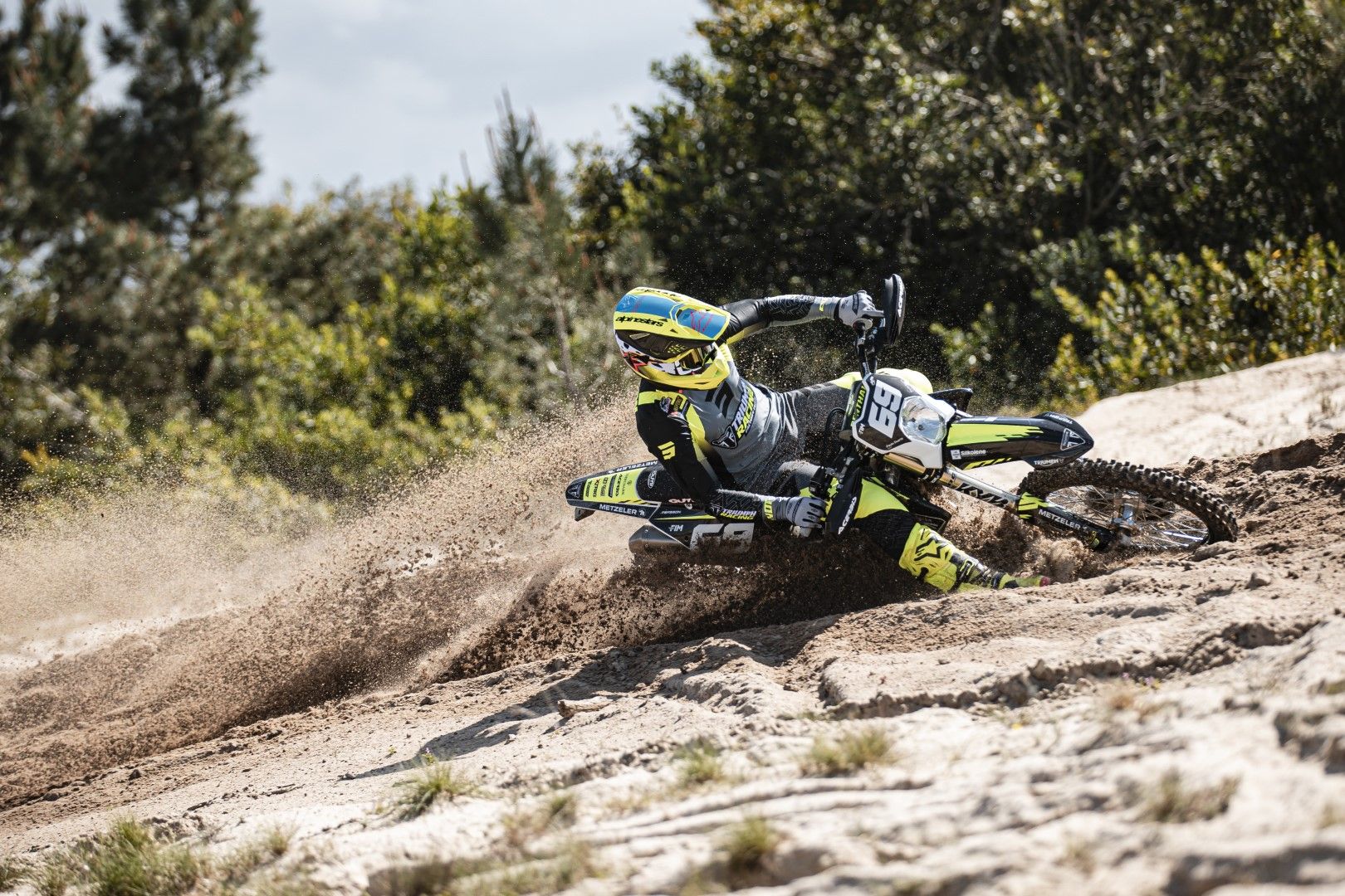 Triumph debuta en el Mundial de EnduroGP. Jamie McCanney y Mikael Persson, sus pilotos.