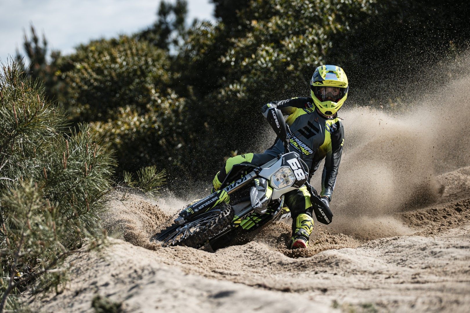 Fotos equipo Triumph Factory Racing Enduro
