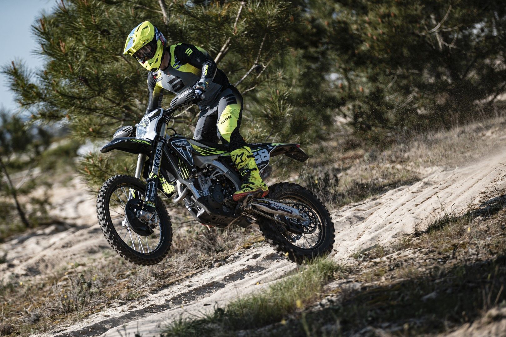 Fotos equipo Triumph Factory Racing Enduro