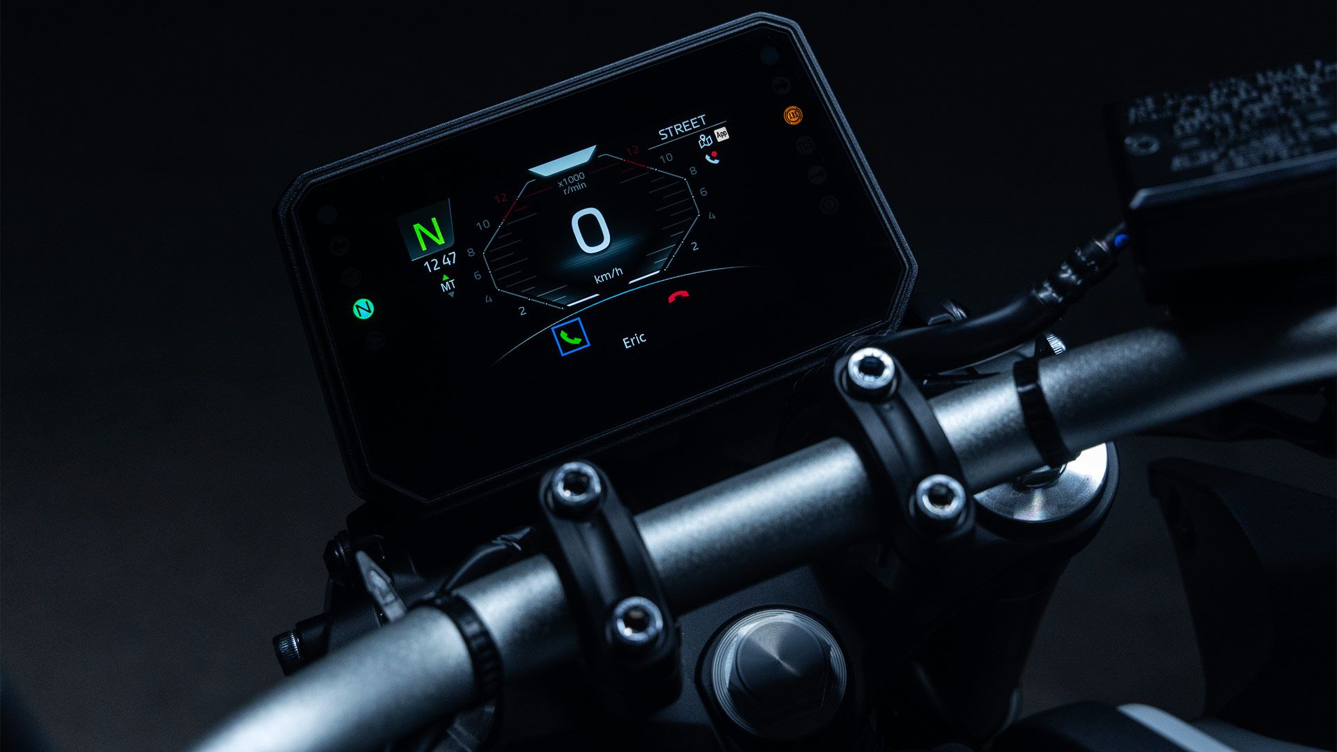 Yamaha MT 07 2025 Detalles (5)