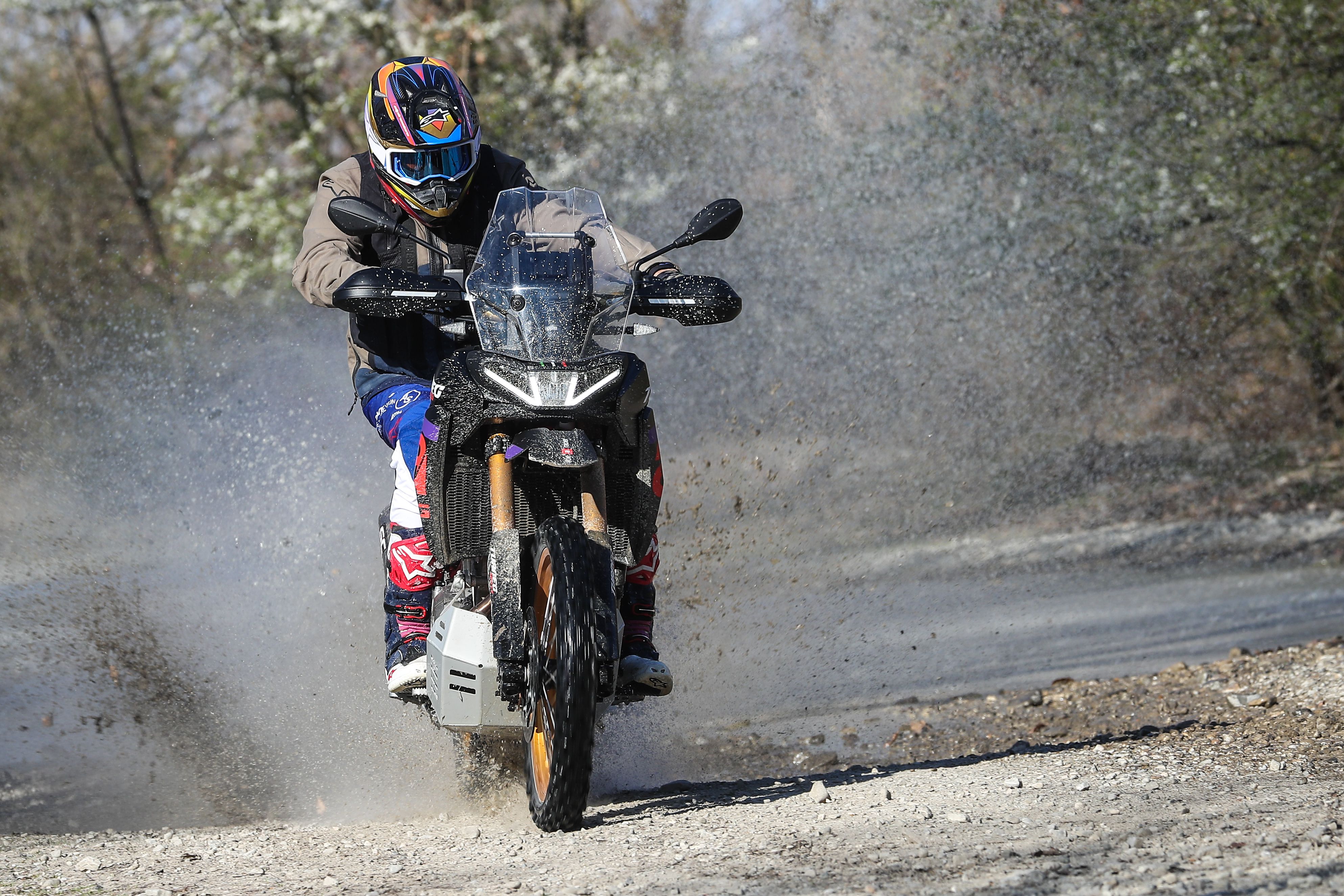 Fotos prueba Aprilia Tuareg 660 Rally