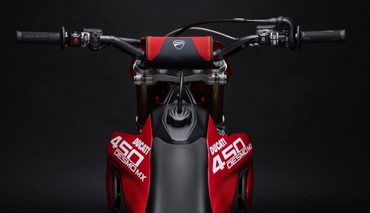 ducati-desmomx-450-34_7_1200x690.jpeg