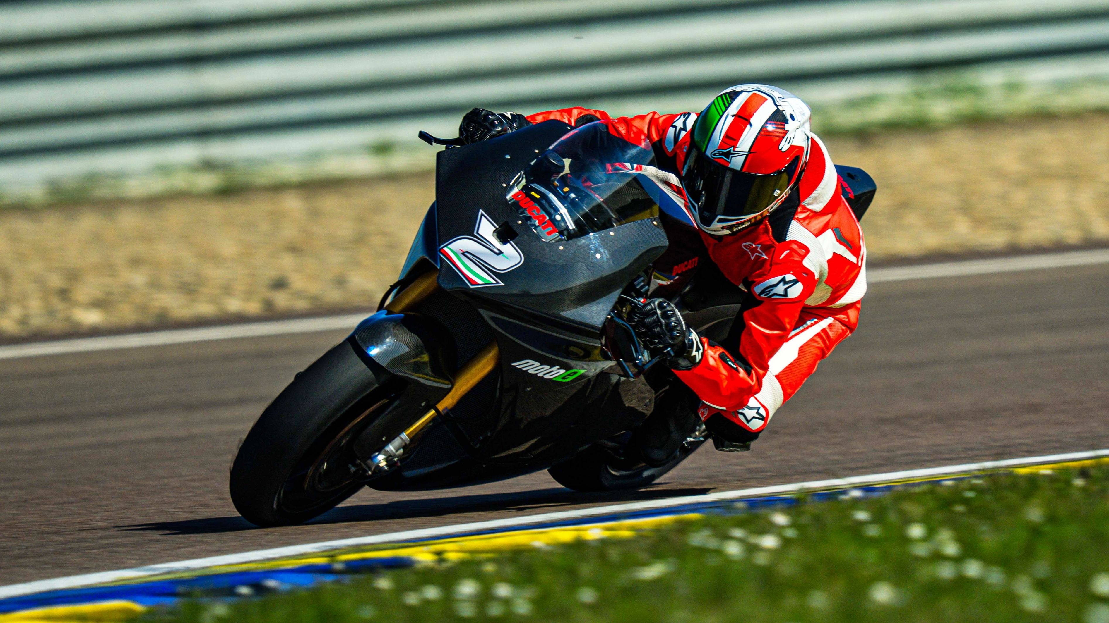 La Ducati V21L ha adelgazado ocho kilos para MotoE 2025