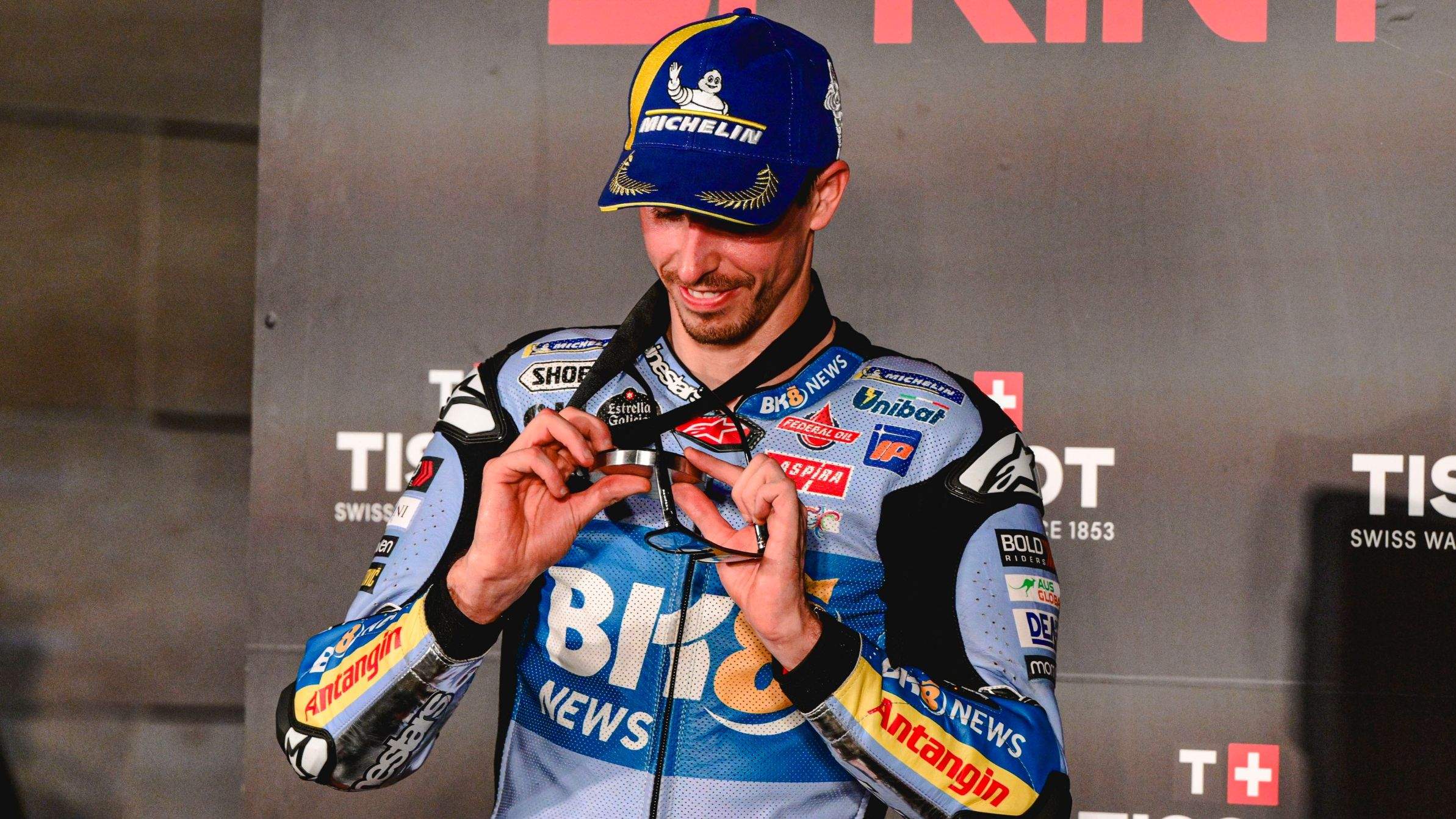 Alex Márquez en el podio del Sprint en el GP de Qatar de MotoGP 2025
