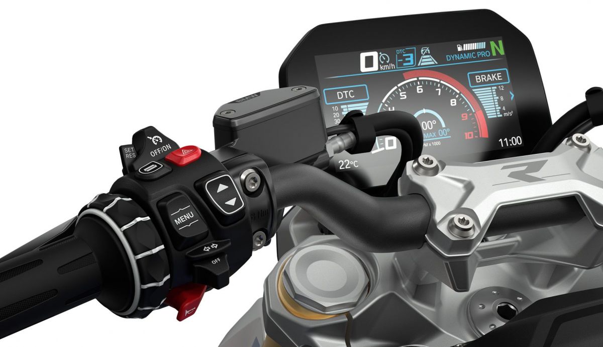 bmw-r-1300-r-2025-detalles-8_7_1200x690.jpeg