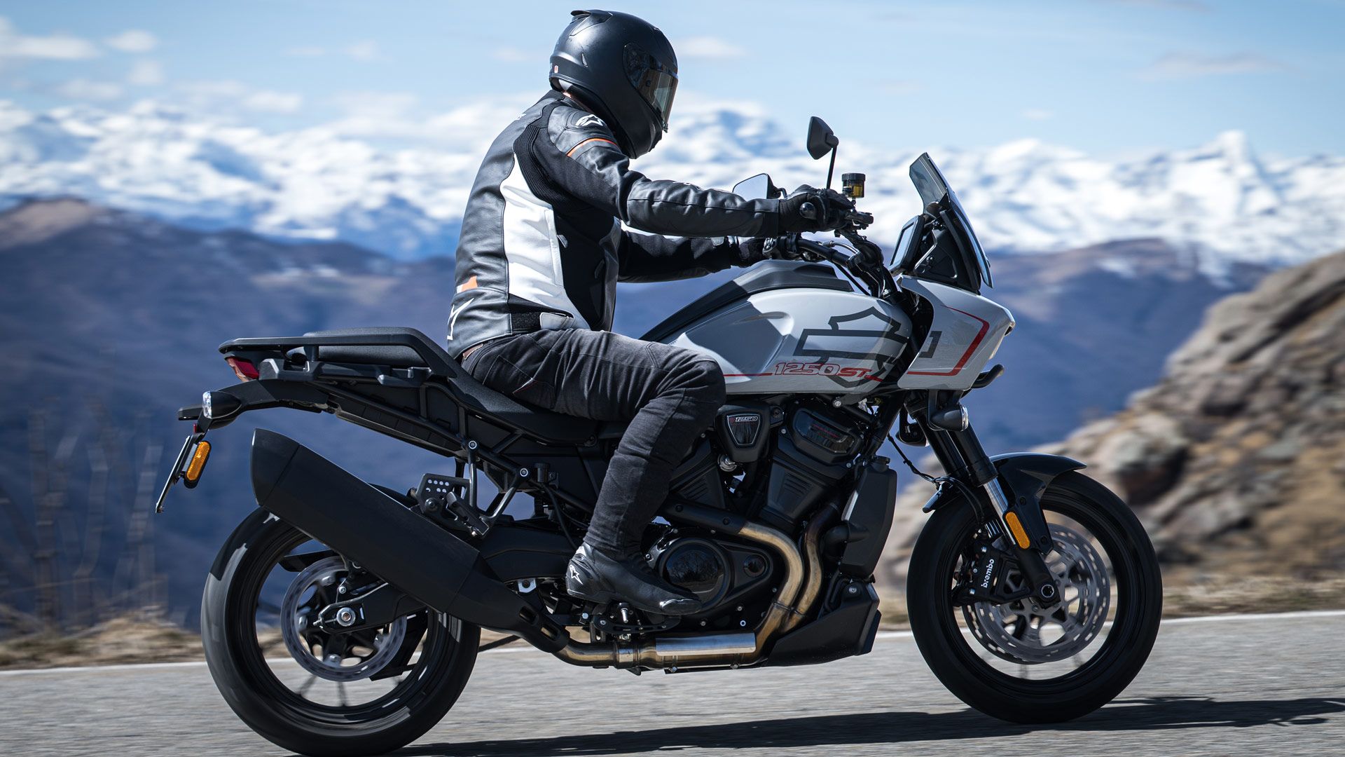 Harley Davidson Pan America 1250 ST 2025 Accion (15)