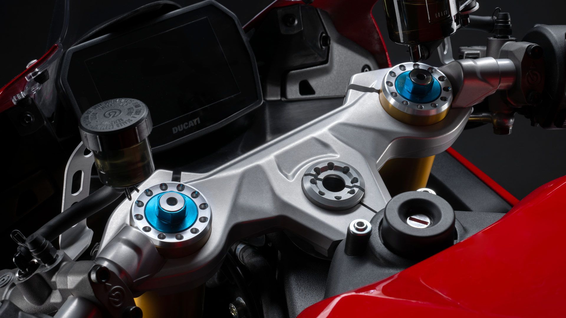 Ducati Panigale V2 S 2025 Detalles (4)