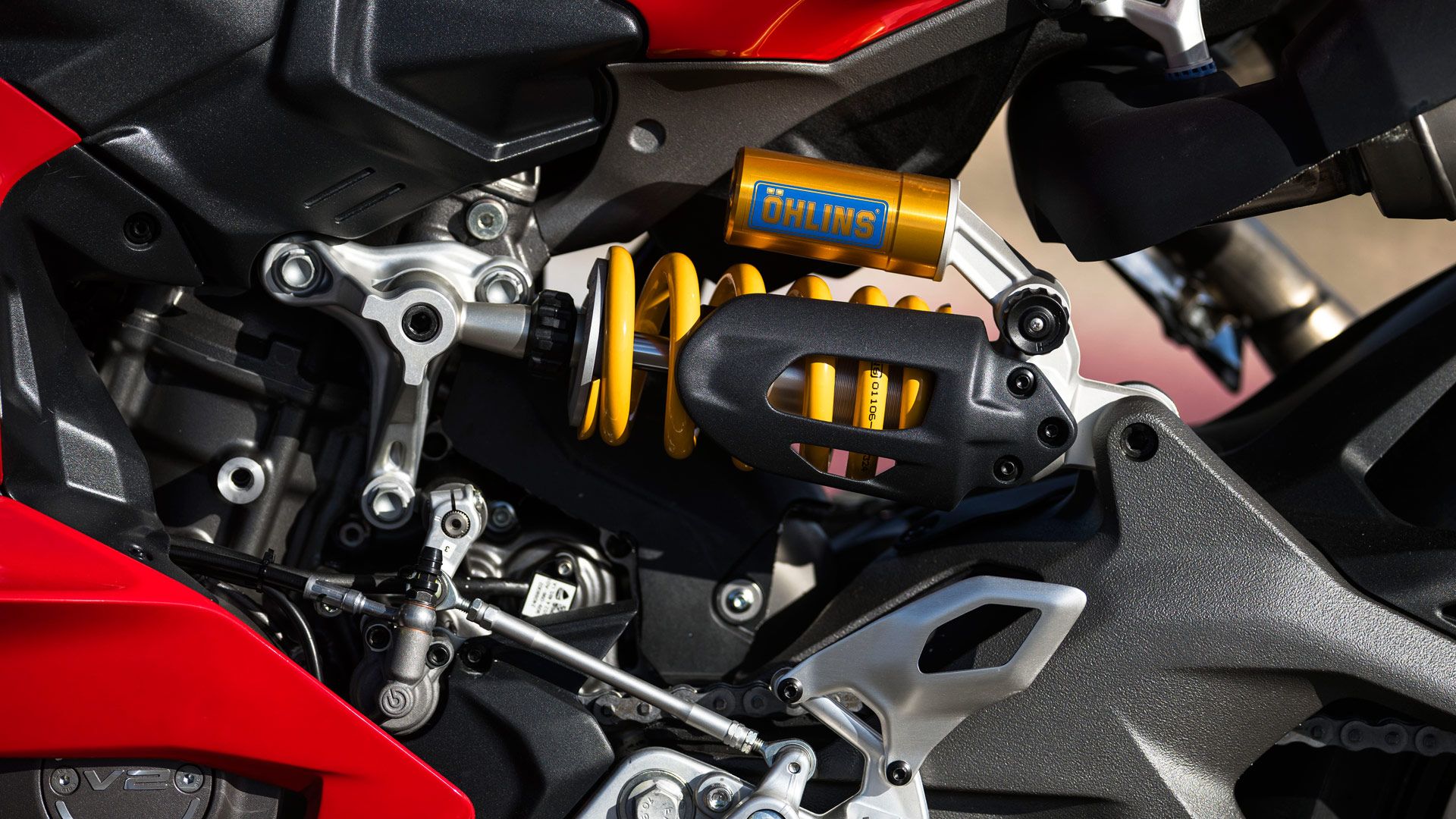 Ducati Panigale V2 S 2025 Detalles (15)
