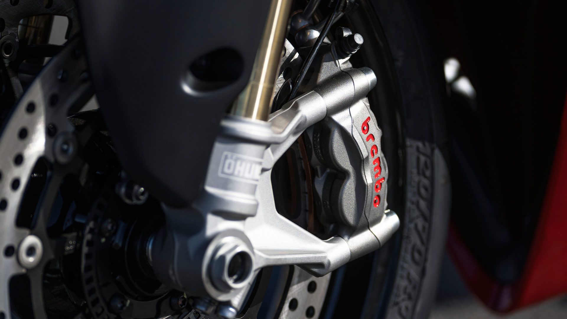 Ducati Panigale V2 S 2025 Detalles (17)