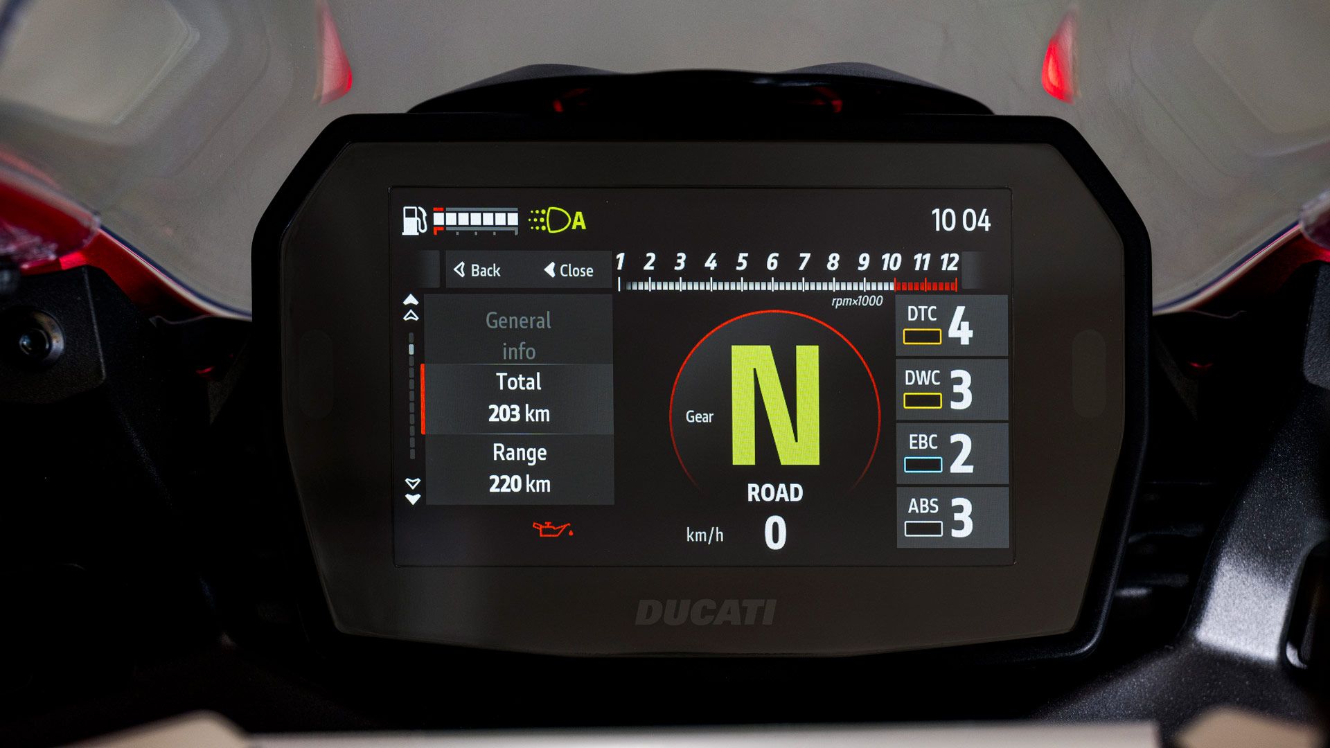 Ducati Panigale V2 S 2025 Detalles (24)